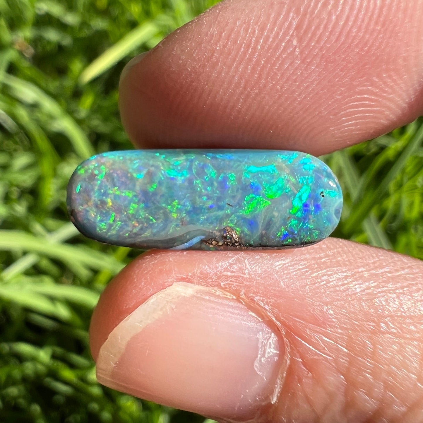 4.80 Ct green-blue boulder opal