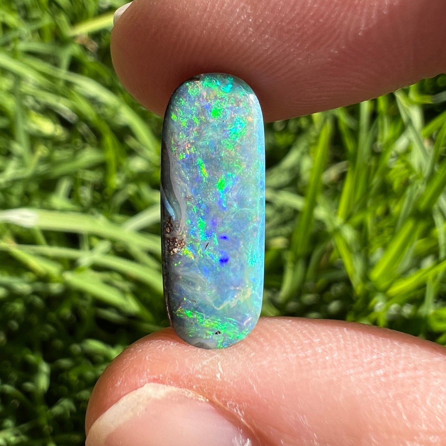 4.80 Ct green-blue boulder opal