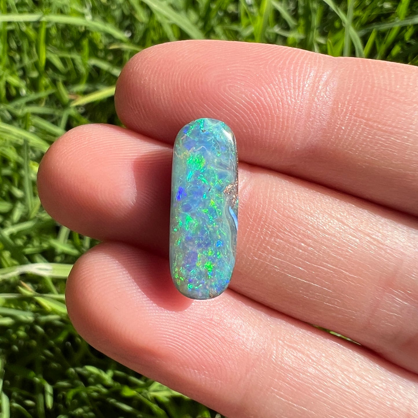 4.80 Ct green-blue boulder opal