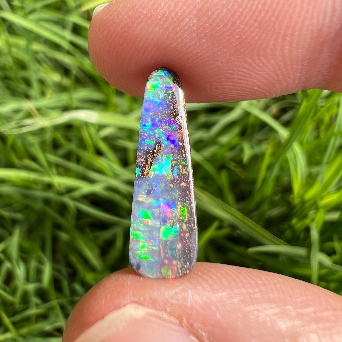 2.75 Ct small gem boulder opal