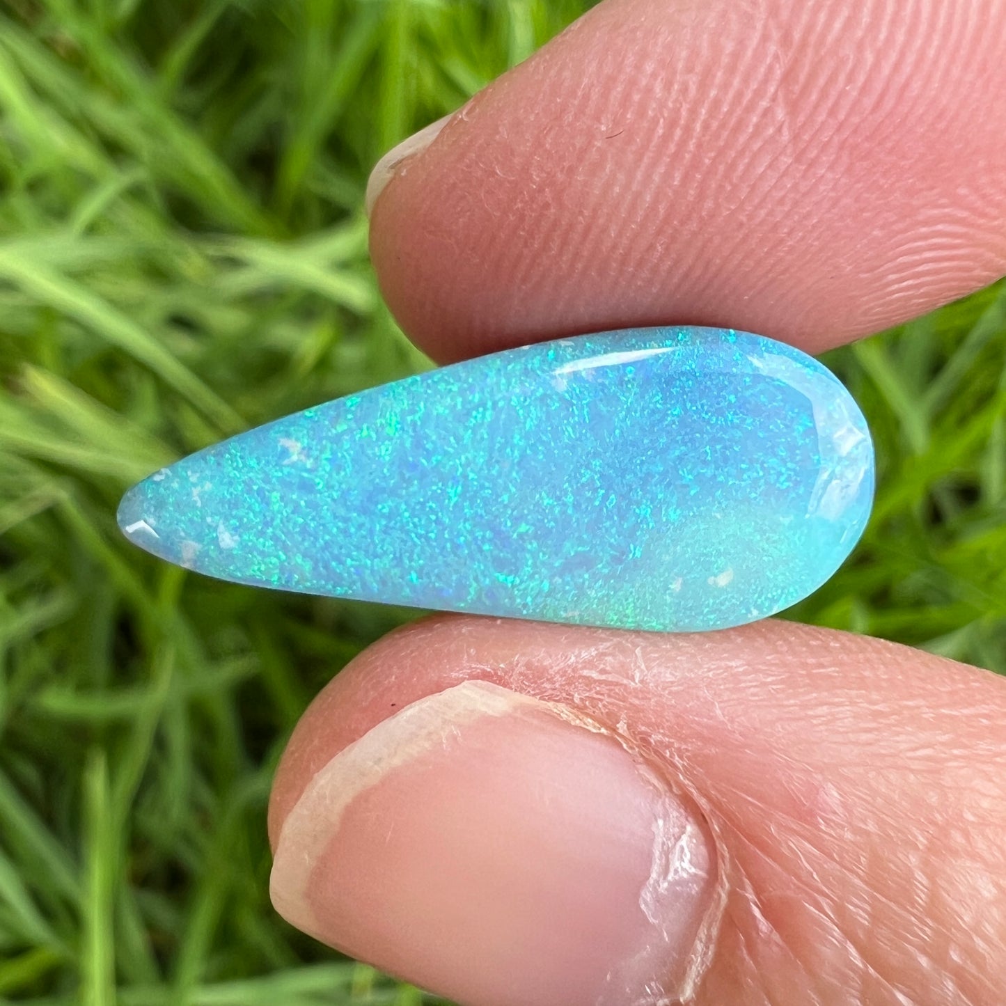 8.27 Ct ocean-coloured boulder opal