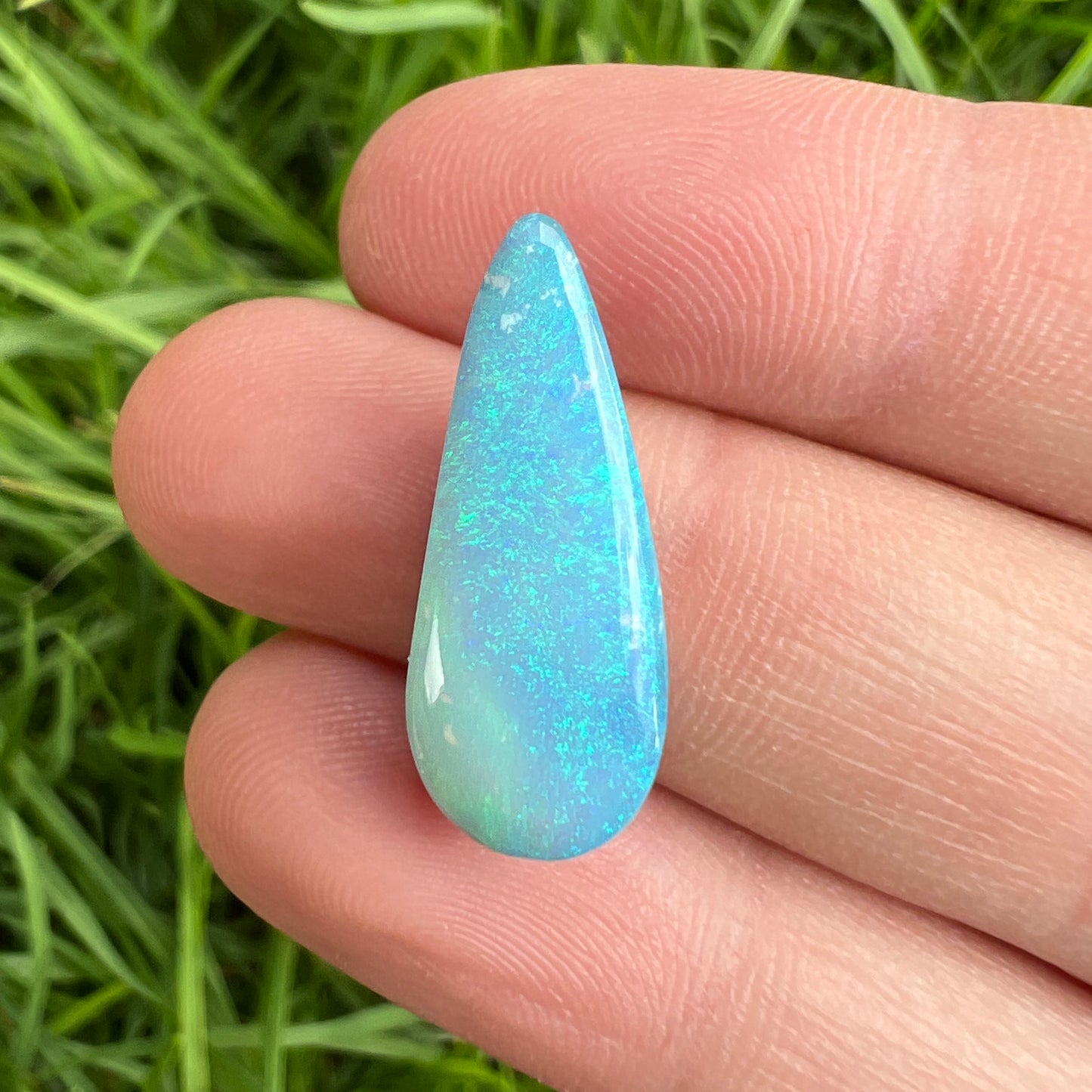 8.27 Ct ocean-coloured boulder opal