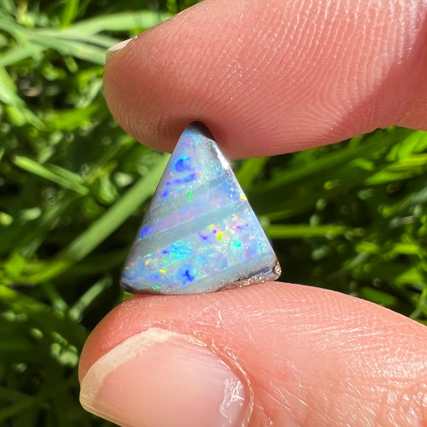 4.47 Ct rainbow boulder opal