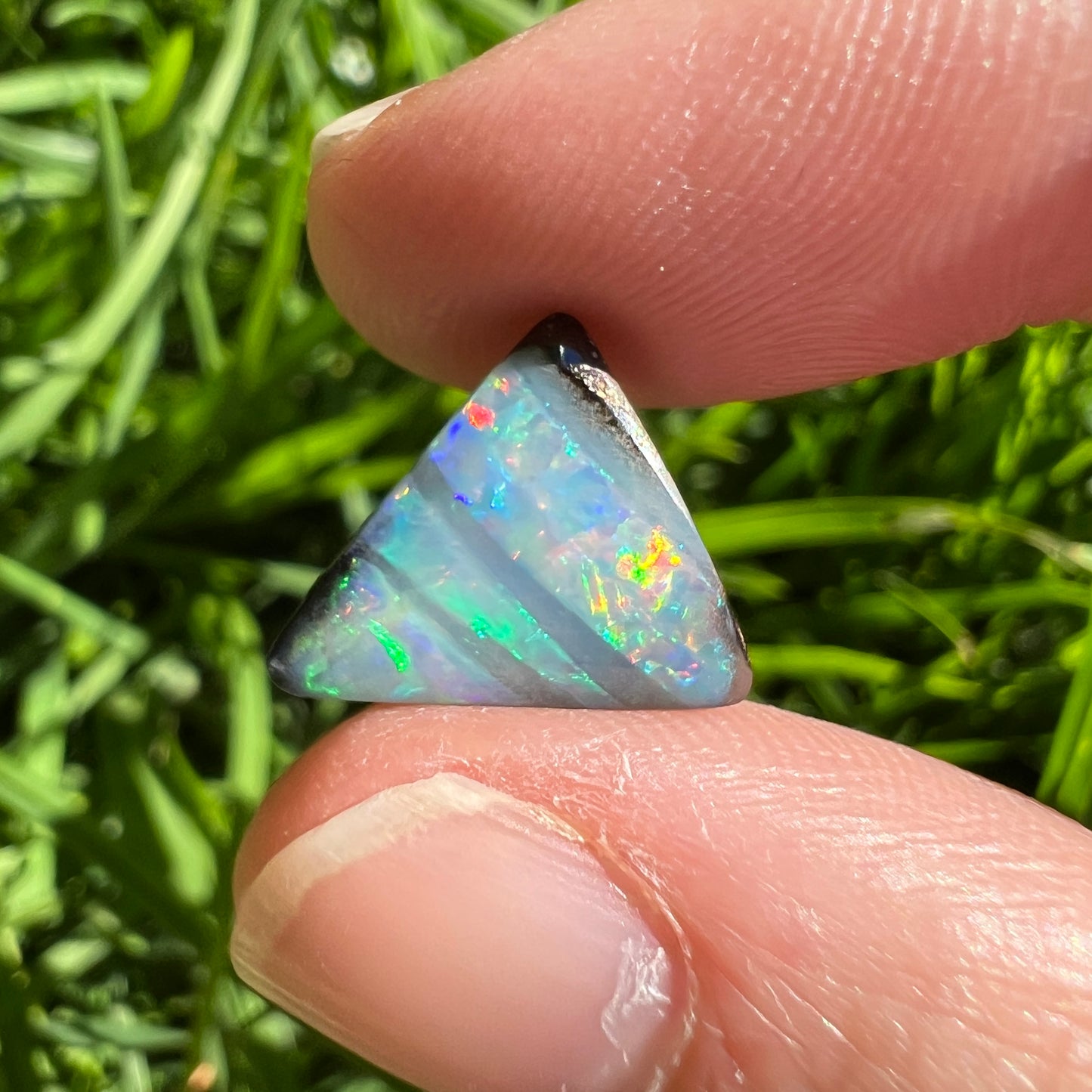 4.47 Ct rainbow boulder opal