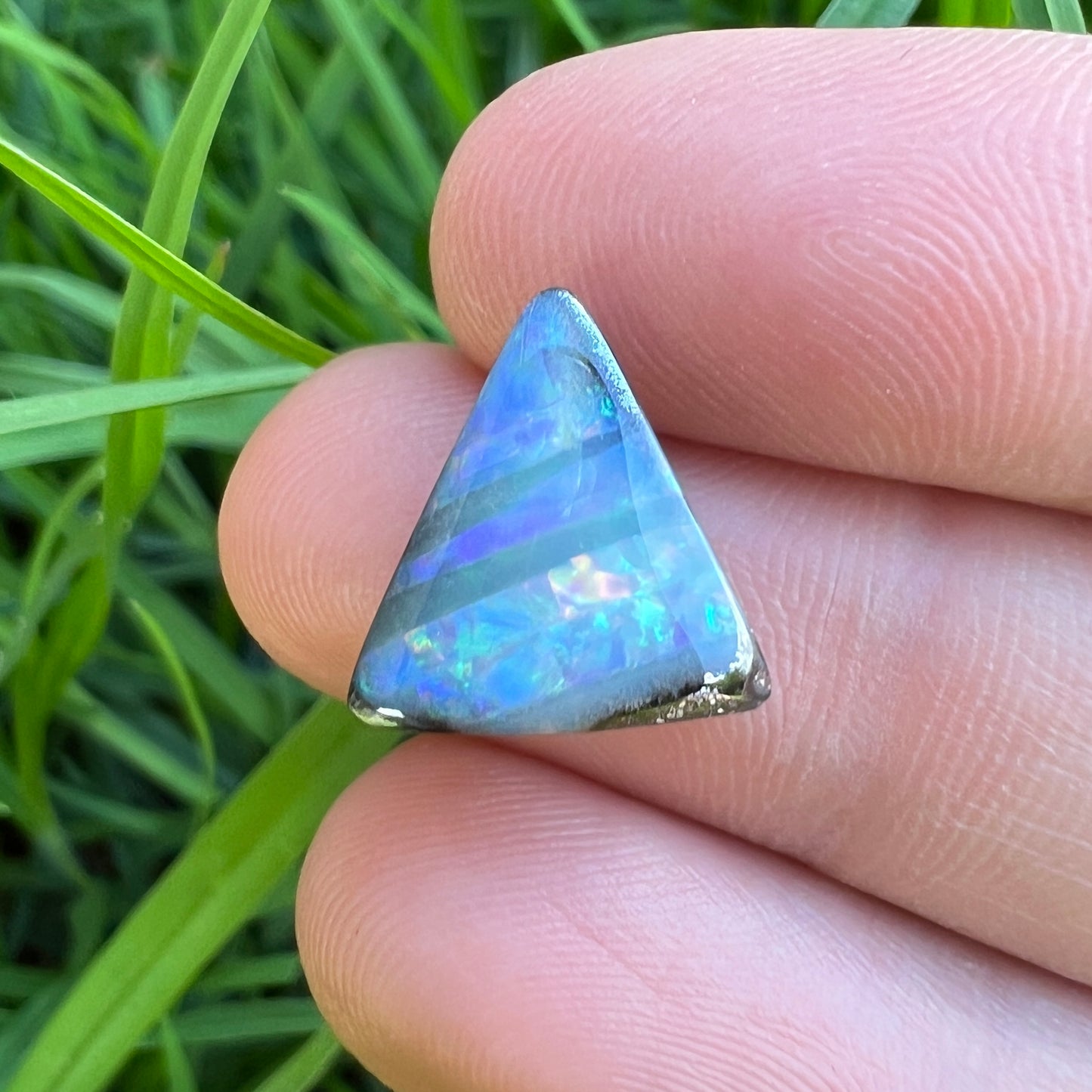 4.47 Ct rainbow boulder opal