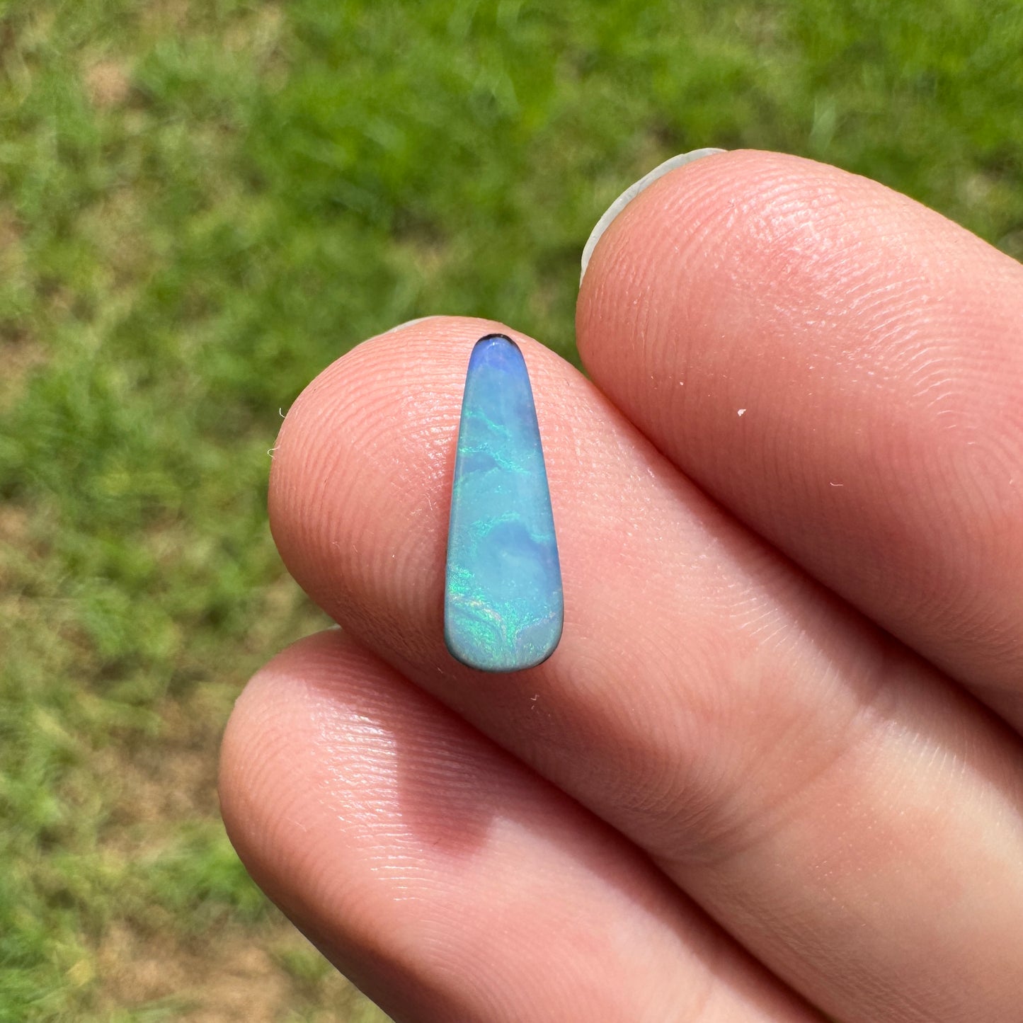0.88 Ct extra small boulder opal