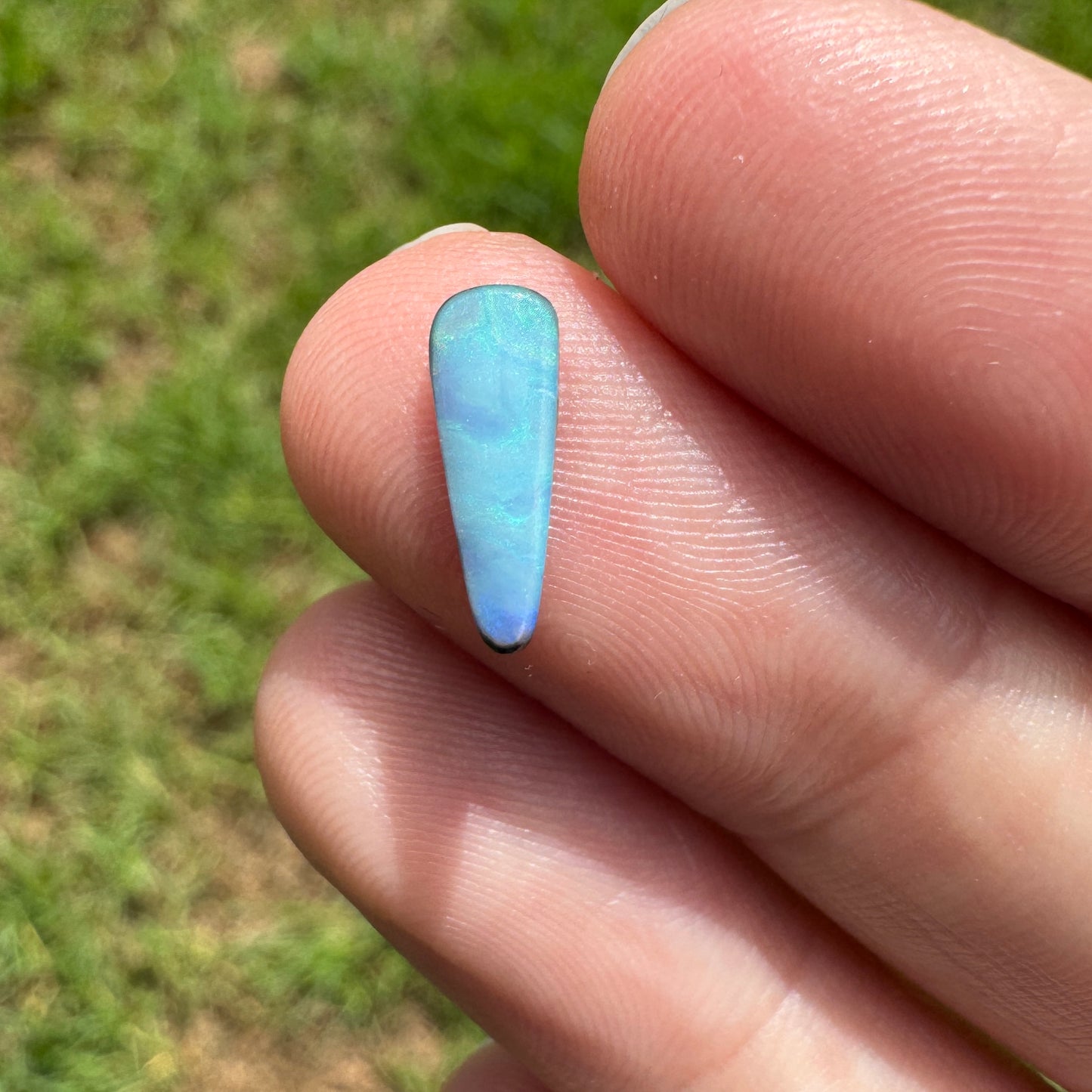 0.88 Ct extra small boulder opal