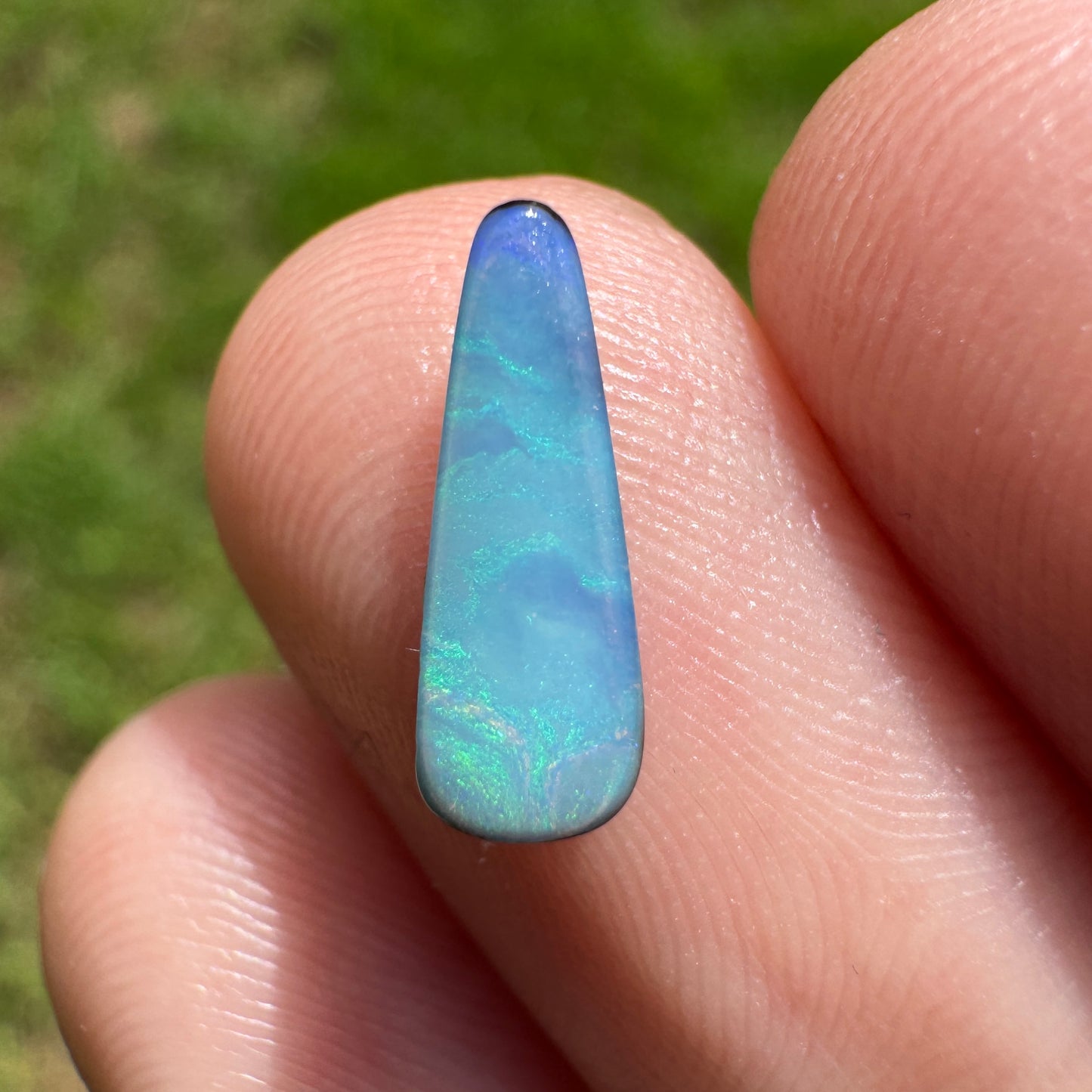 0.88 Ct extra small boulder opal