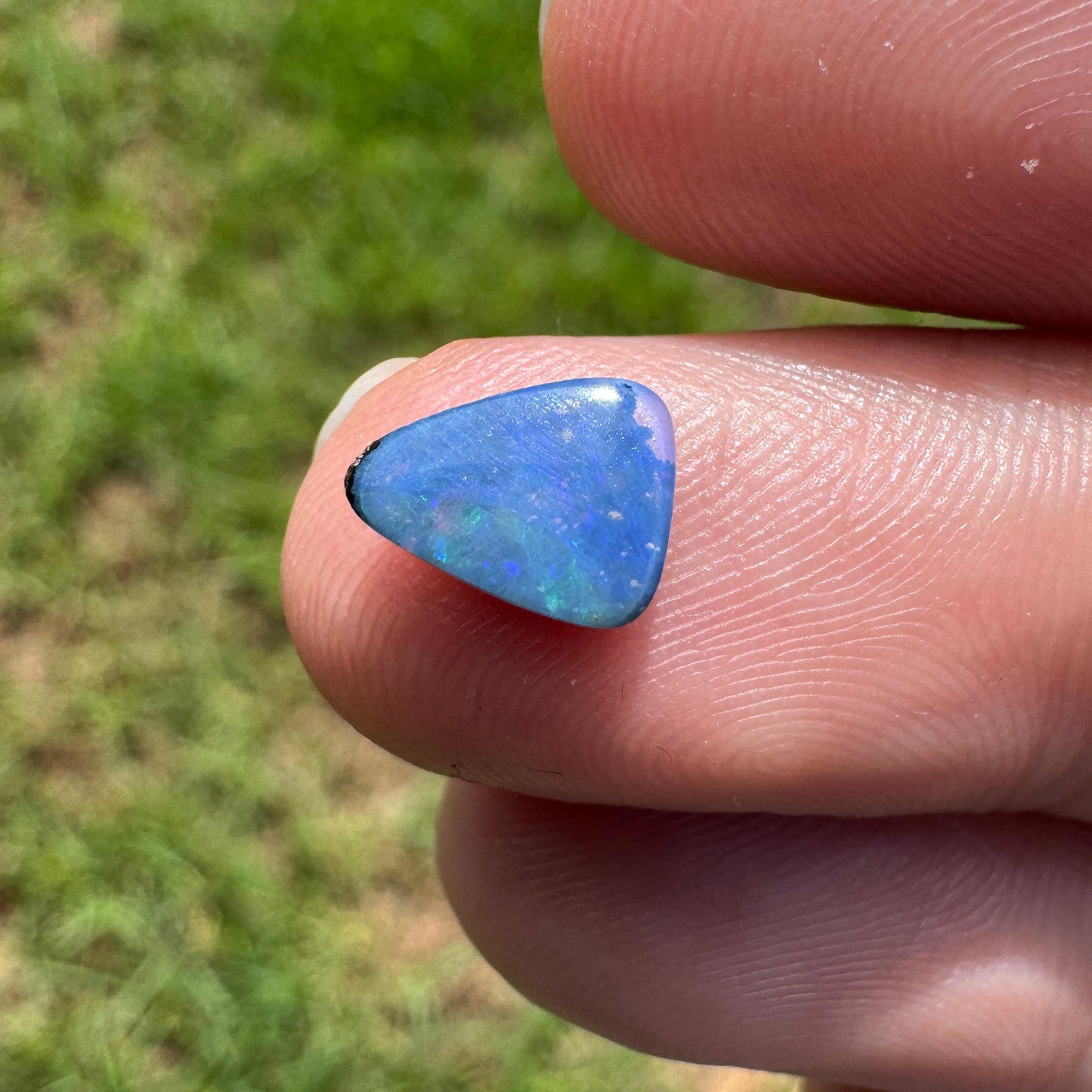 0.90 Ct small boulder opal