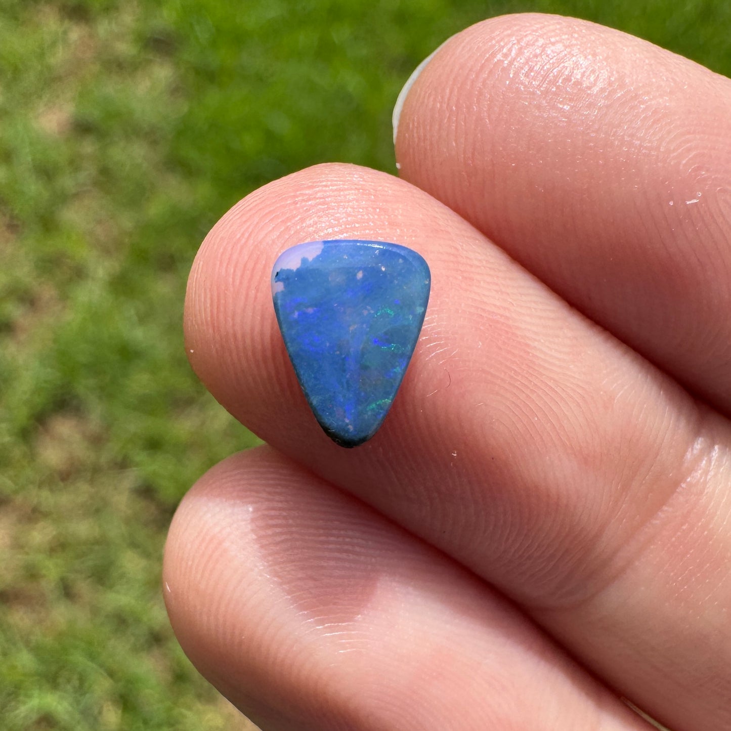 0.90 Ct small boulder opal