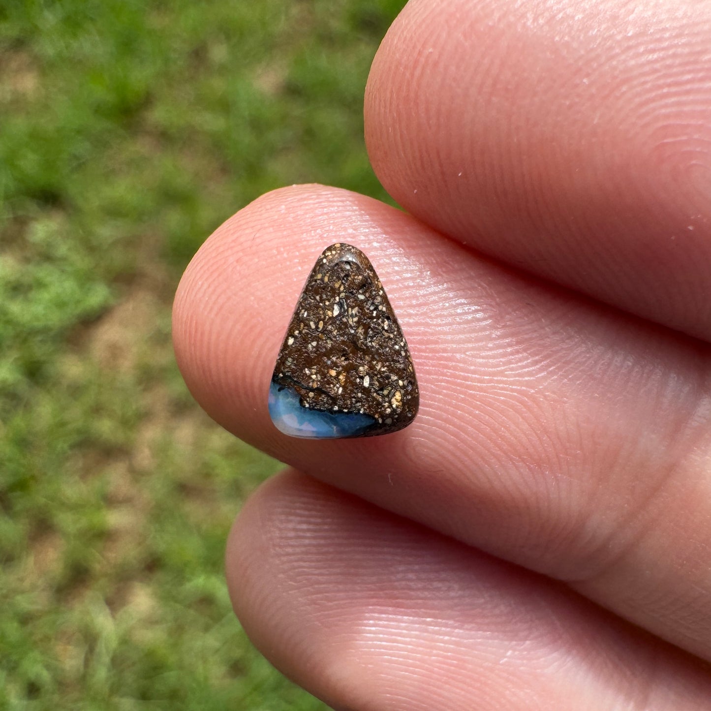 0.90 Ct small boulder opal