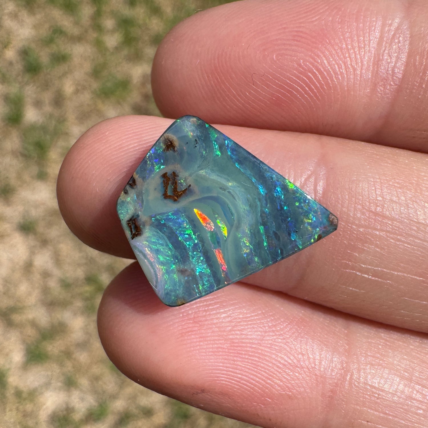 5.27 Ct kite-shaped boulder opal - Broken River Mining