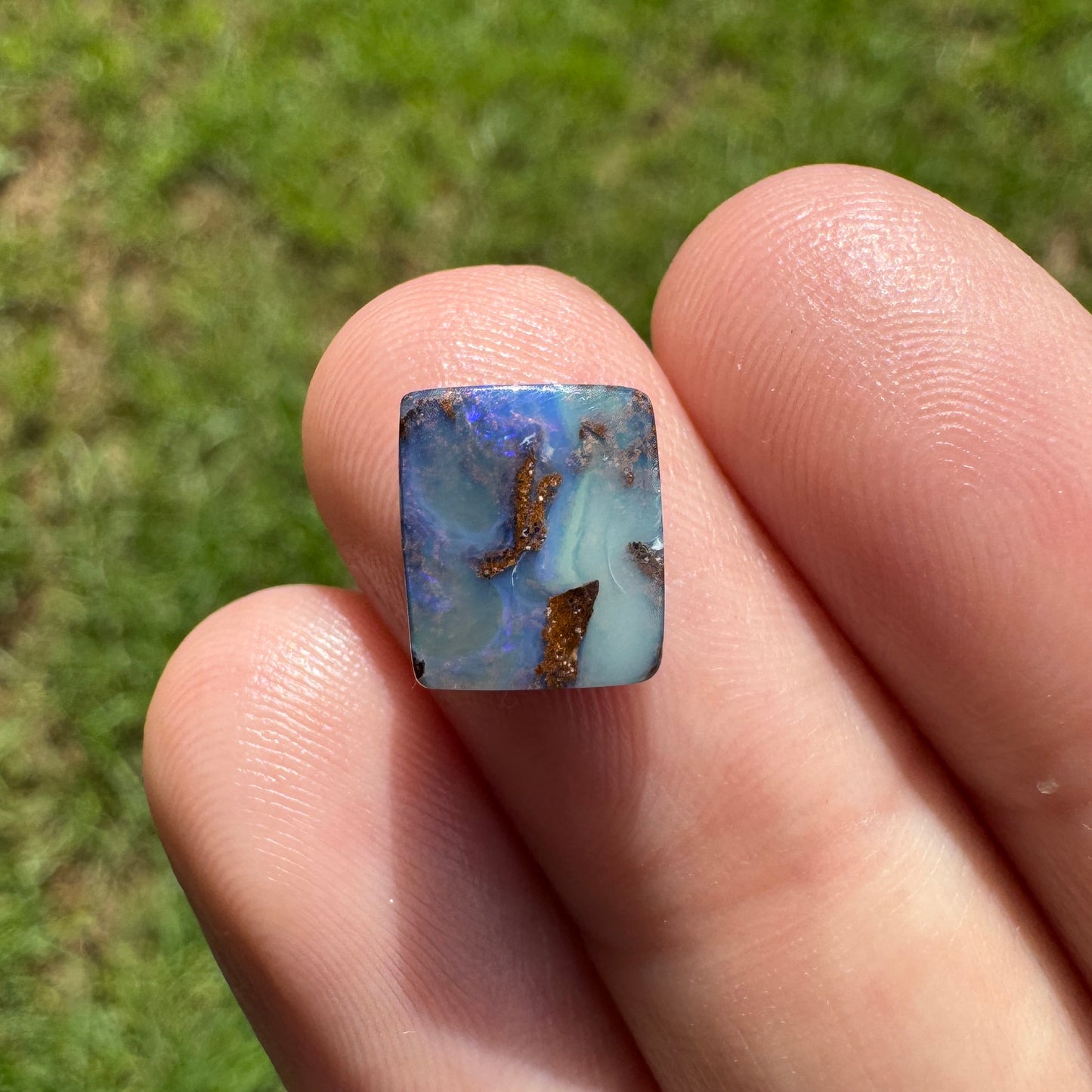 2.42 Ct small boulder opal