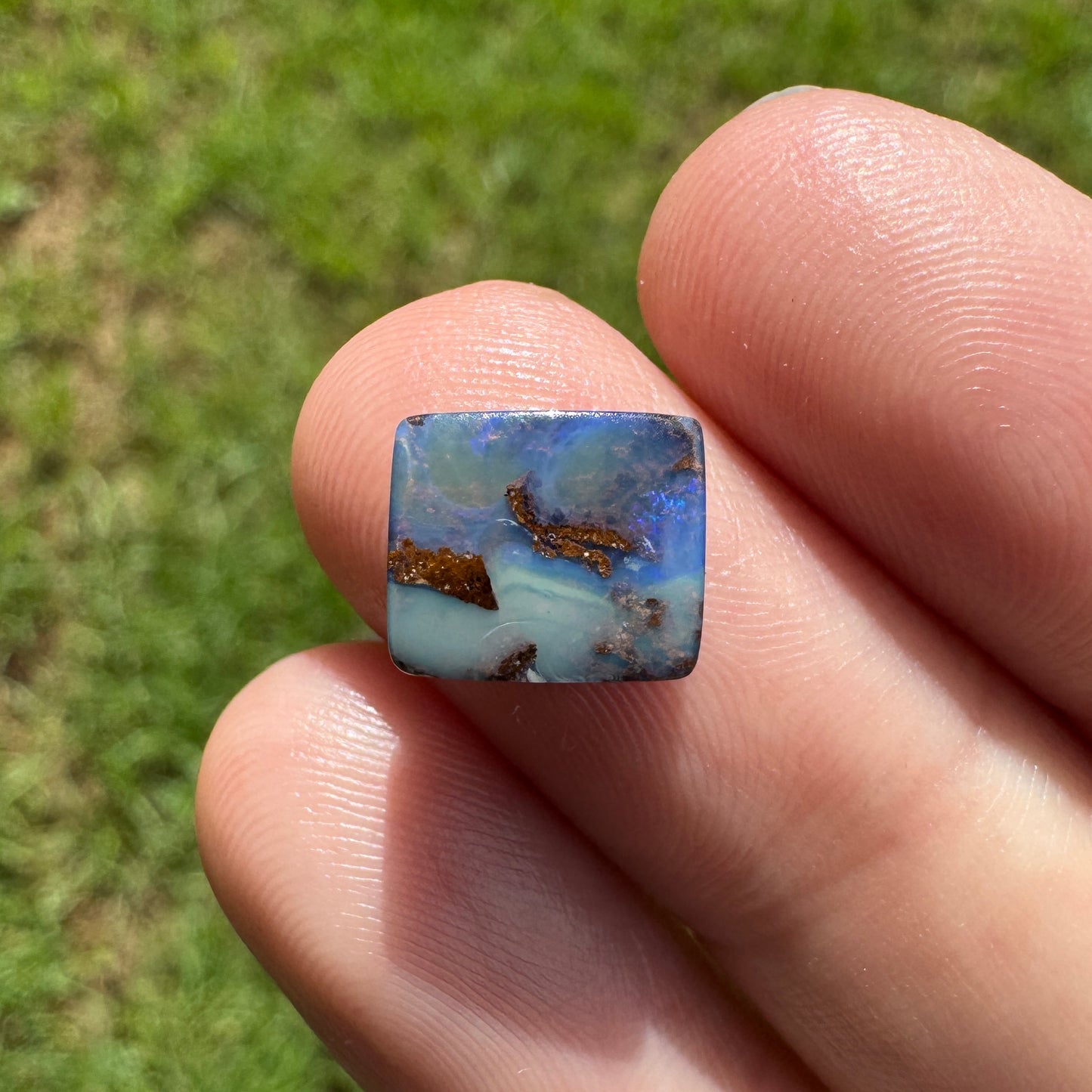 2.42 Ct small boulder opal