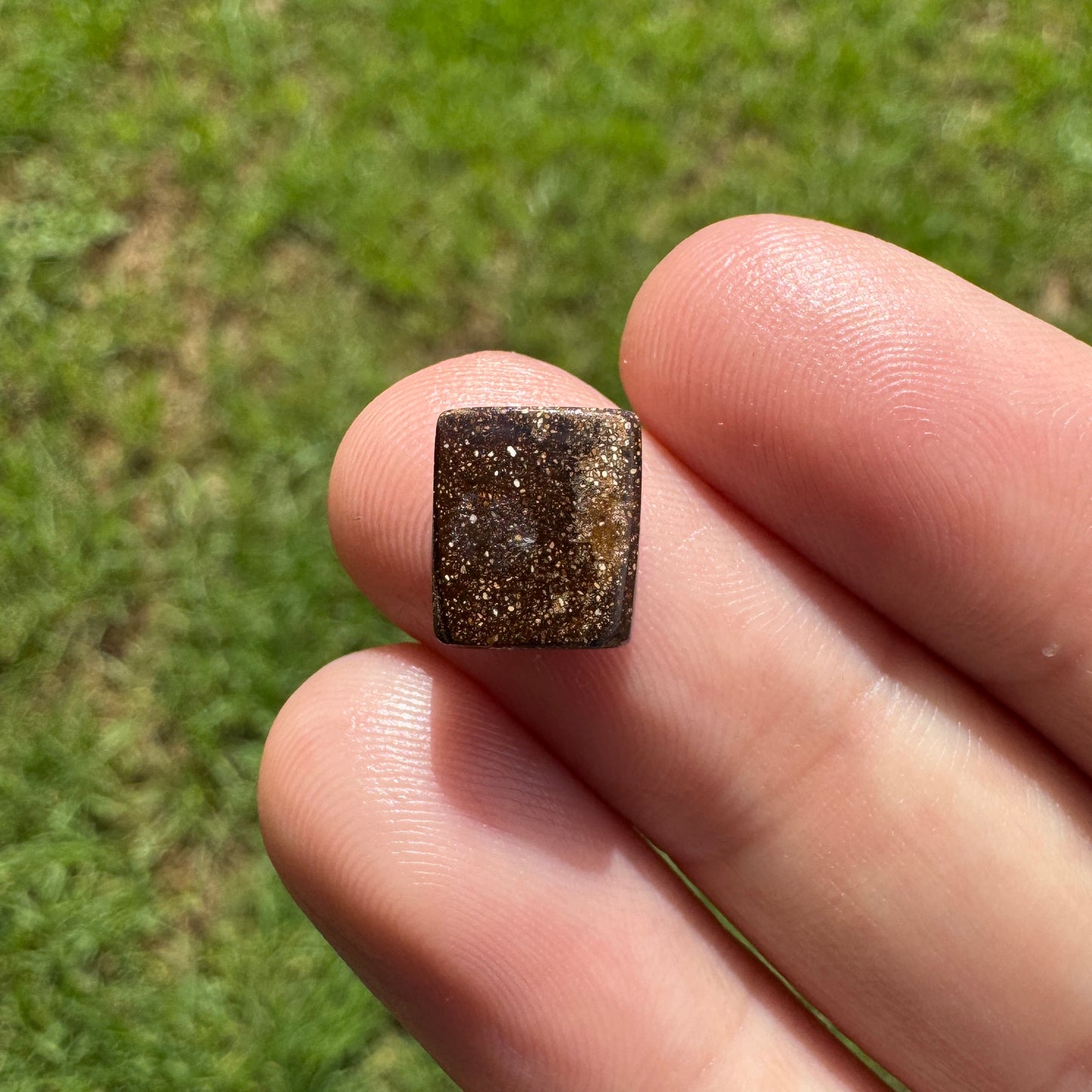 2.42 Ct small boulder opal