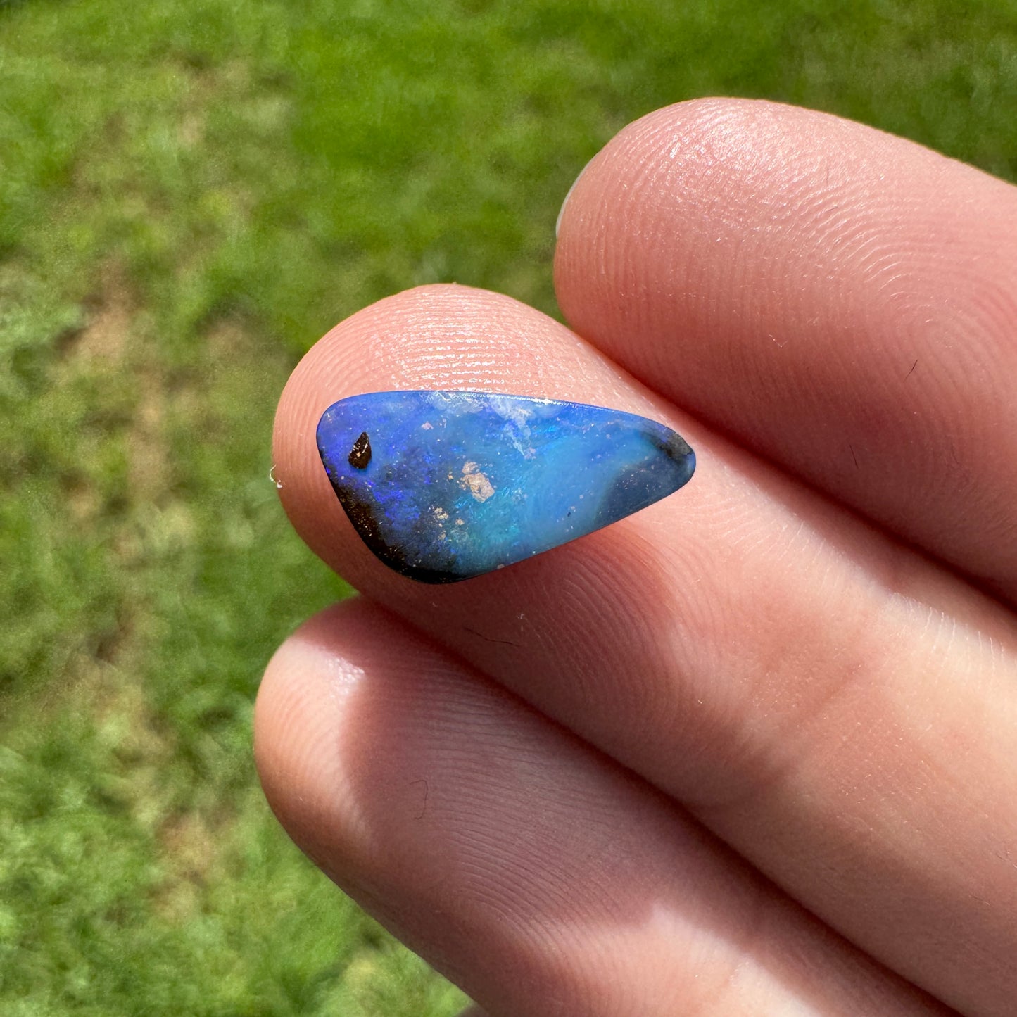2.12 Ct small boulder opal
