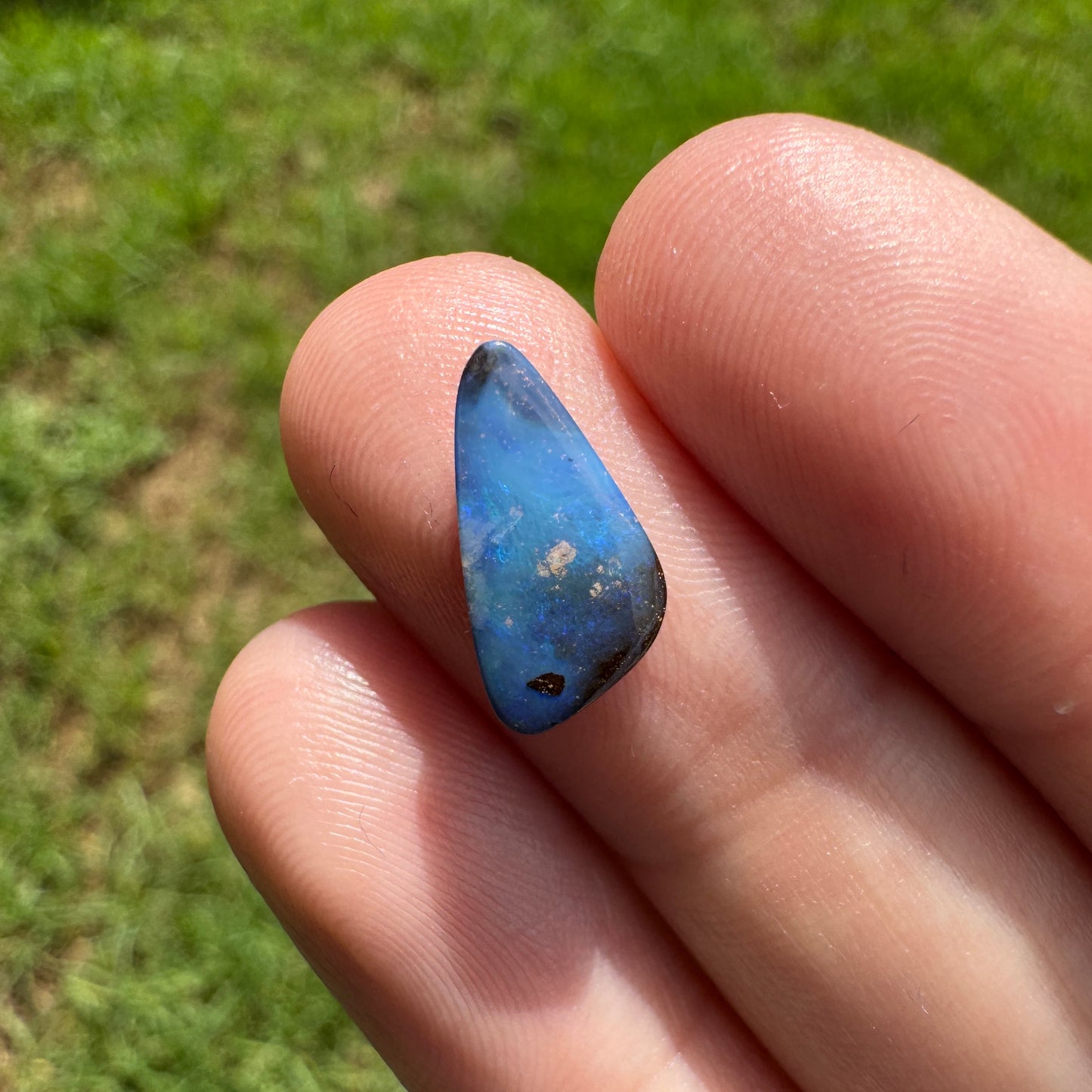 2.12 Ct small boulder opal