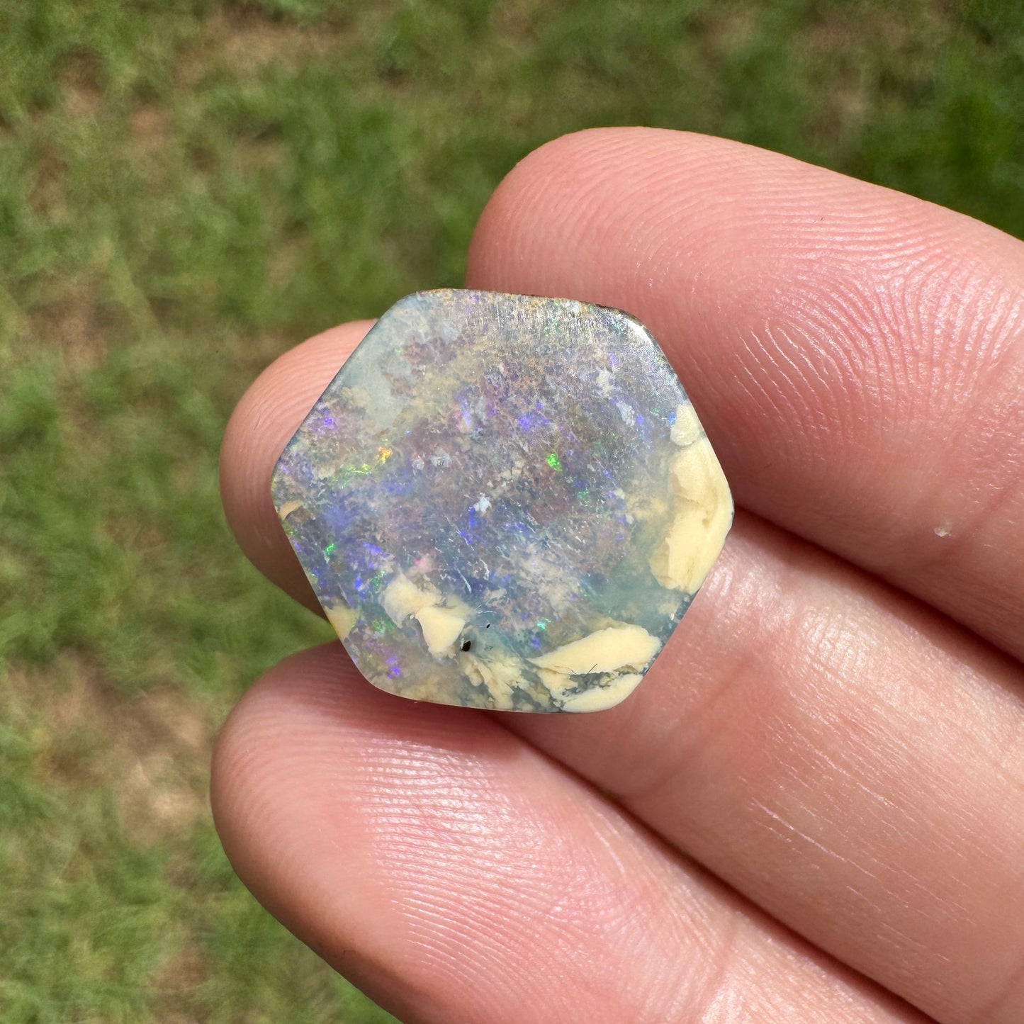 9.04 Ct hexagon boulder opal