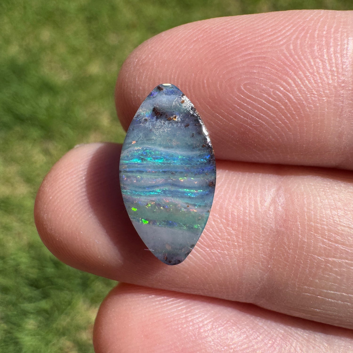 2.88 Ct striped boulder opal - Broken River Mining