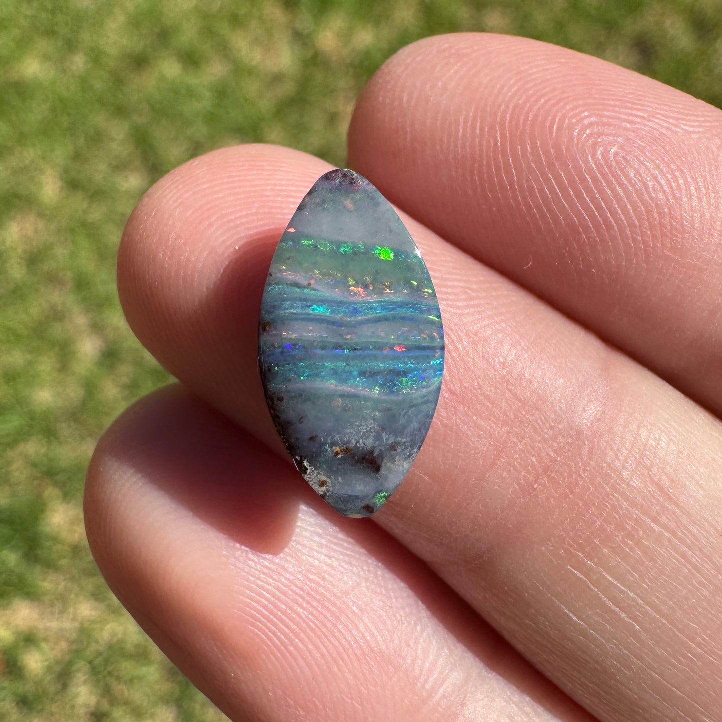 2.88 Ct striped boulder opal - Broken River Mining
