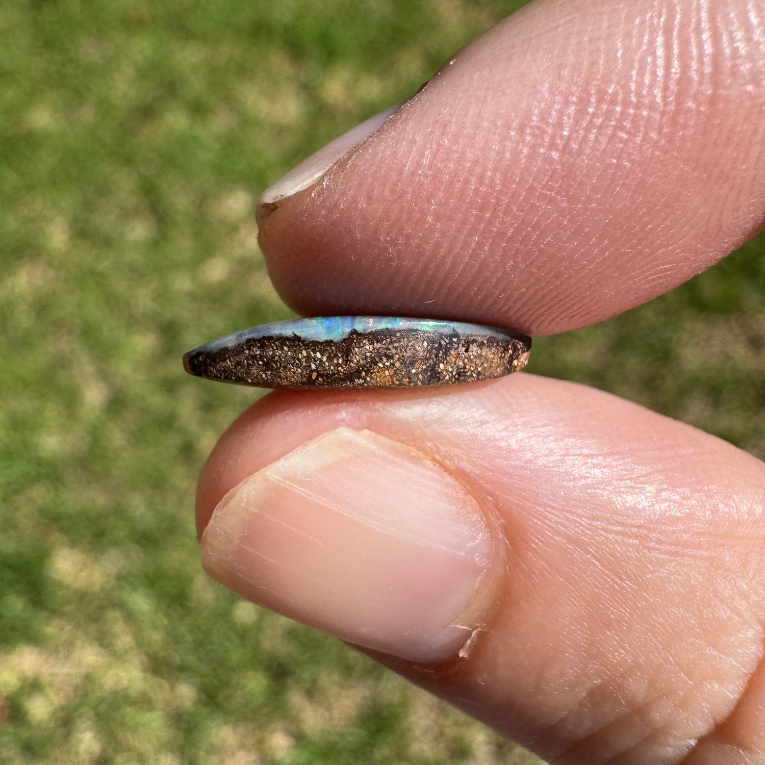 2.88 Ct striped boulder opal - Broken River Mining