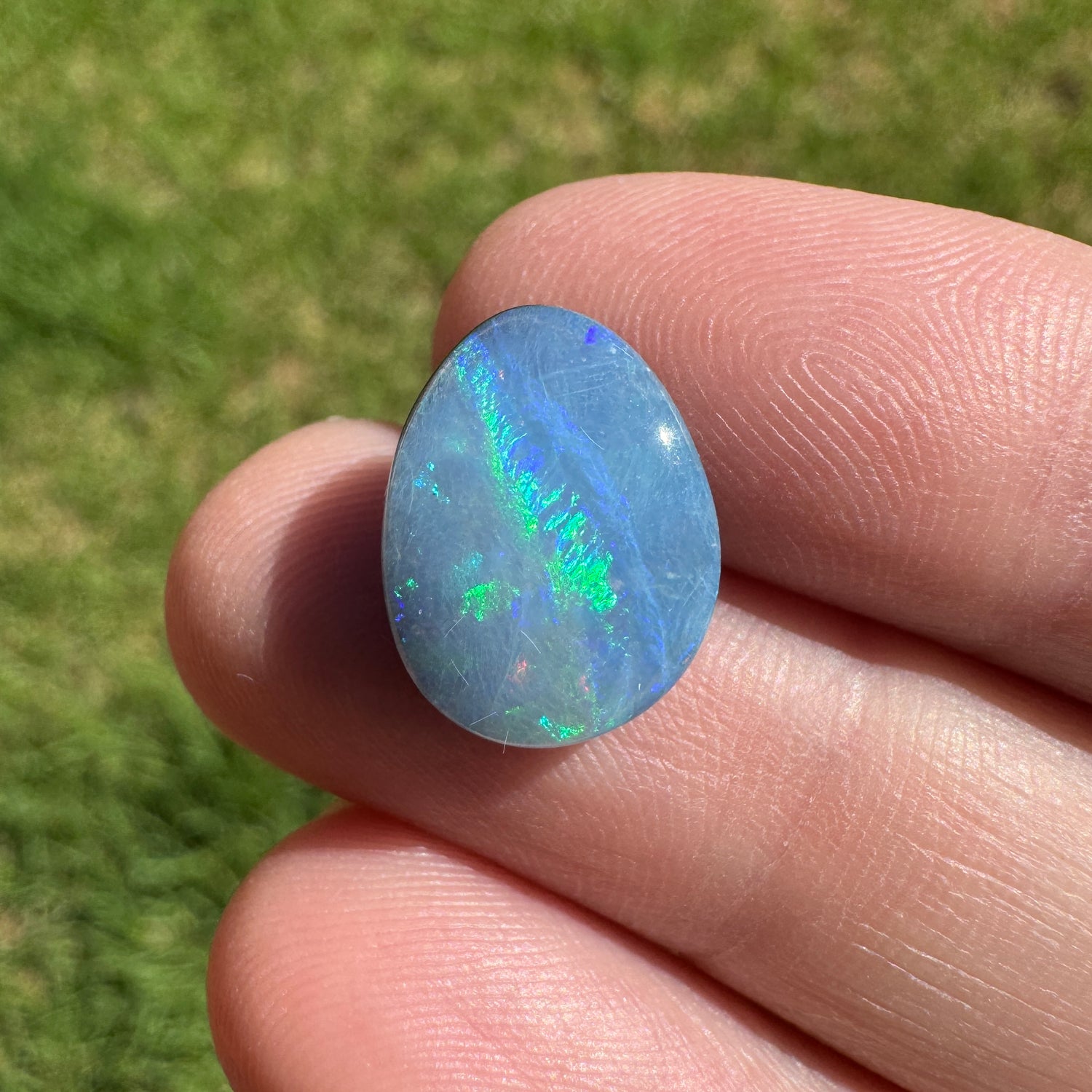 5.72 Ct the 'green stripe' boulder opal - Broken River Mining