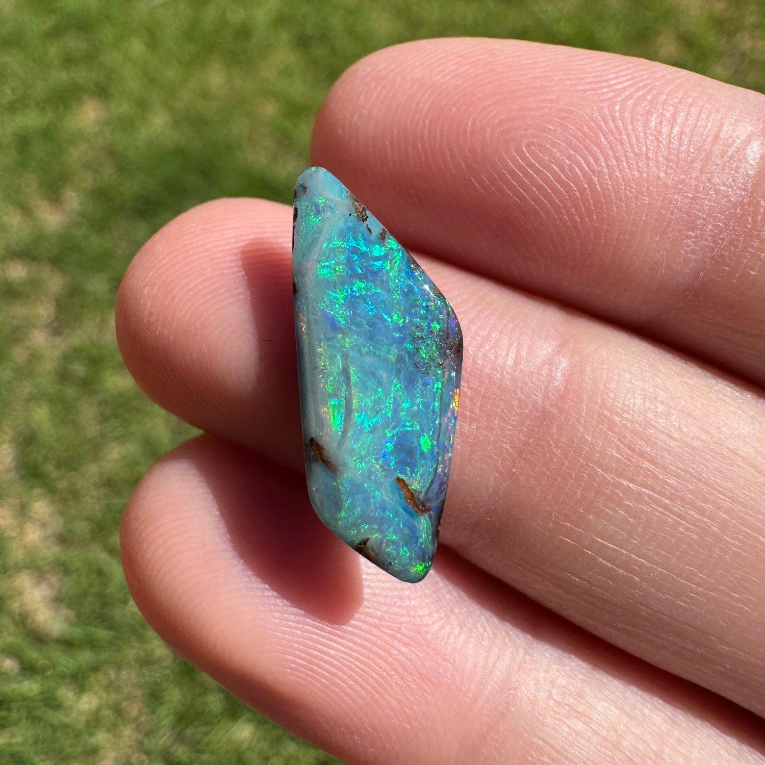 3.84 Ct green-blue boulder opal - Broken River Mining