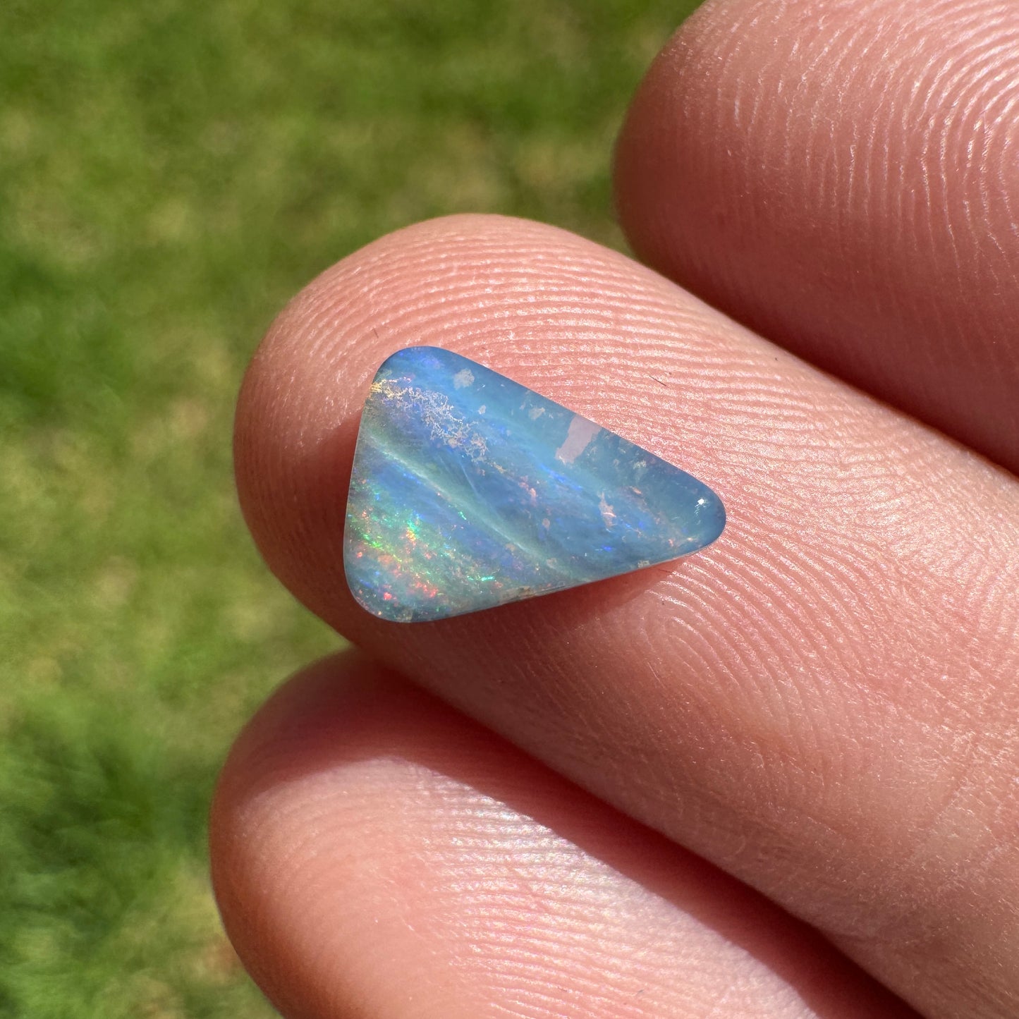 0.84 Ct small boulder opal - Broken River Mining