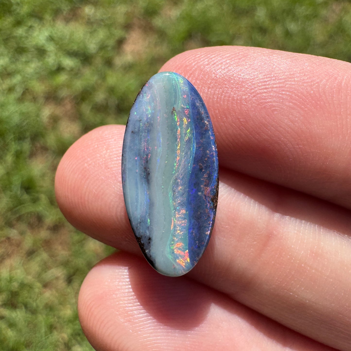 5.34 Ct oval boulder opal