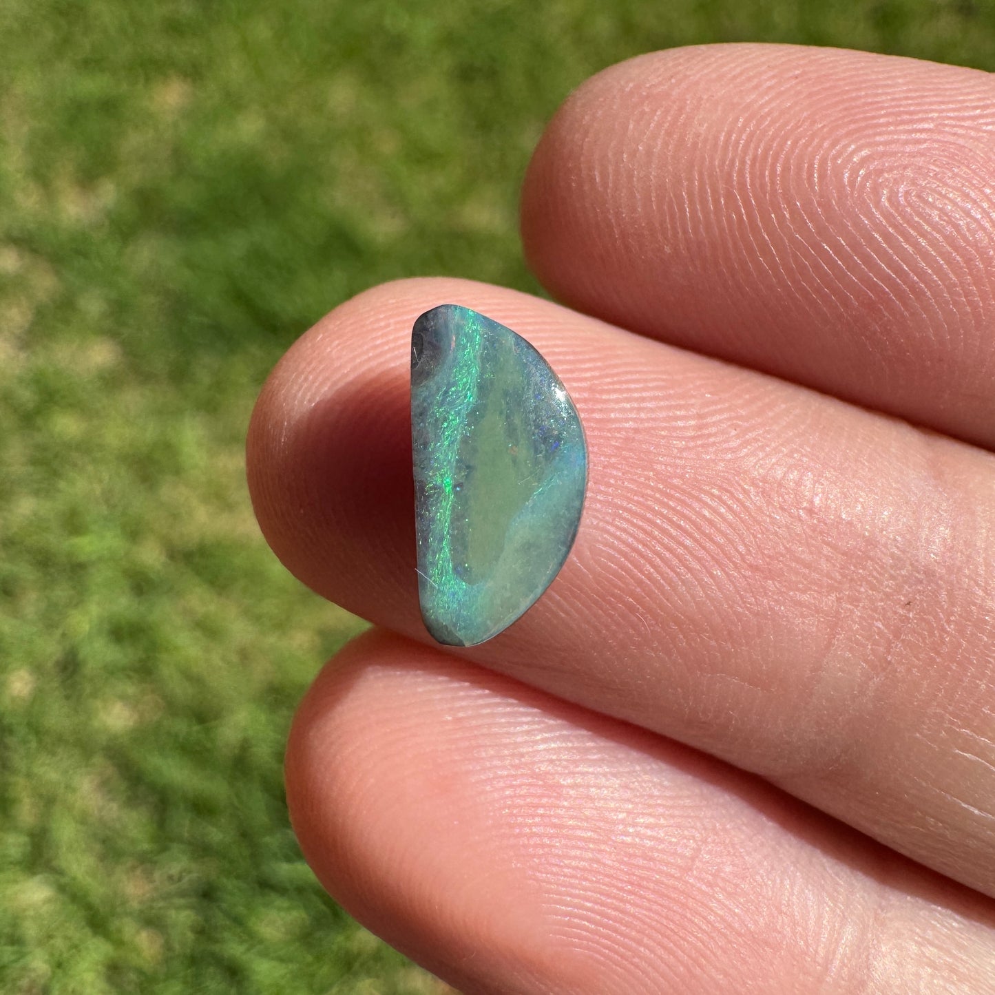 1.77 Ct small boulder opal - Broken River Mining