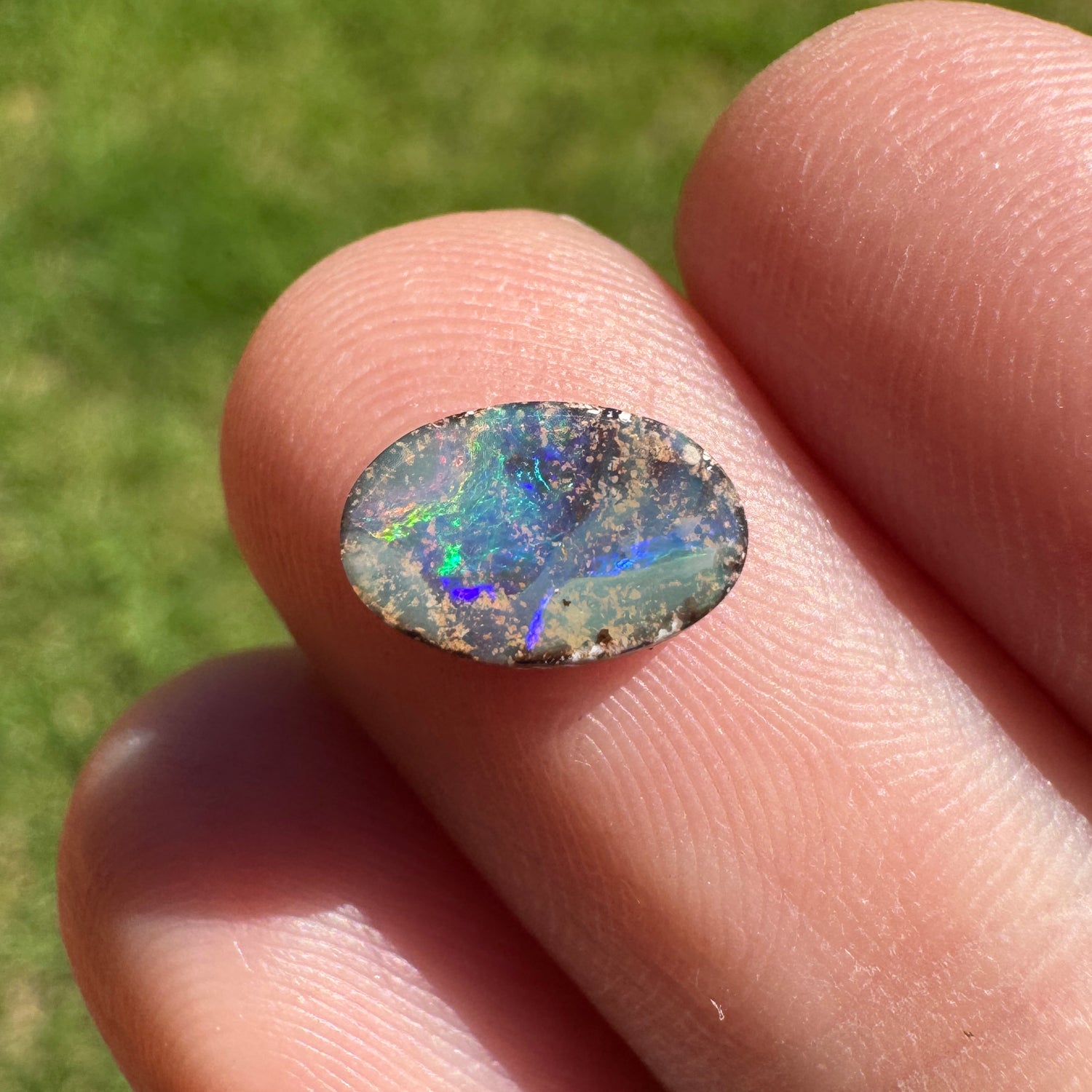 1.15 Ct small boulder opal - Broken River Mining