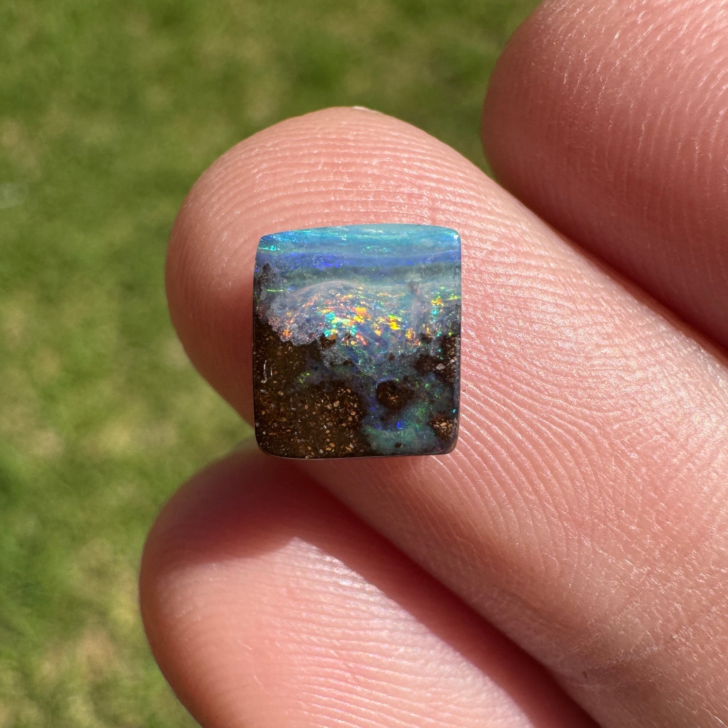 1.21 Ct small boulder opal - Broken River Mining