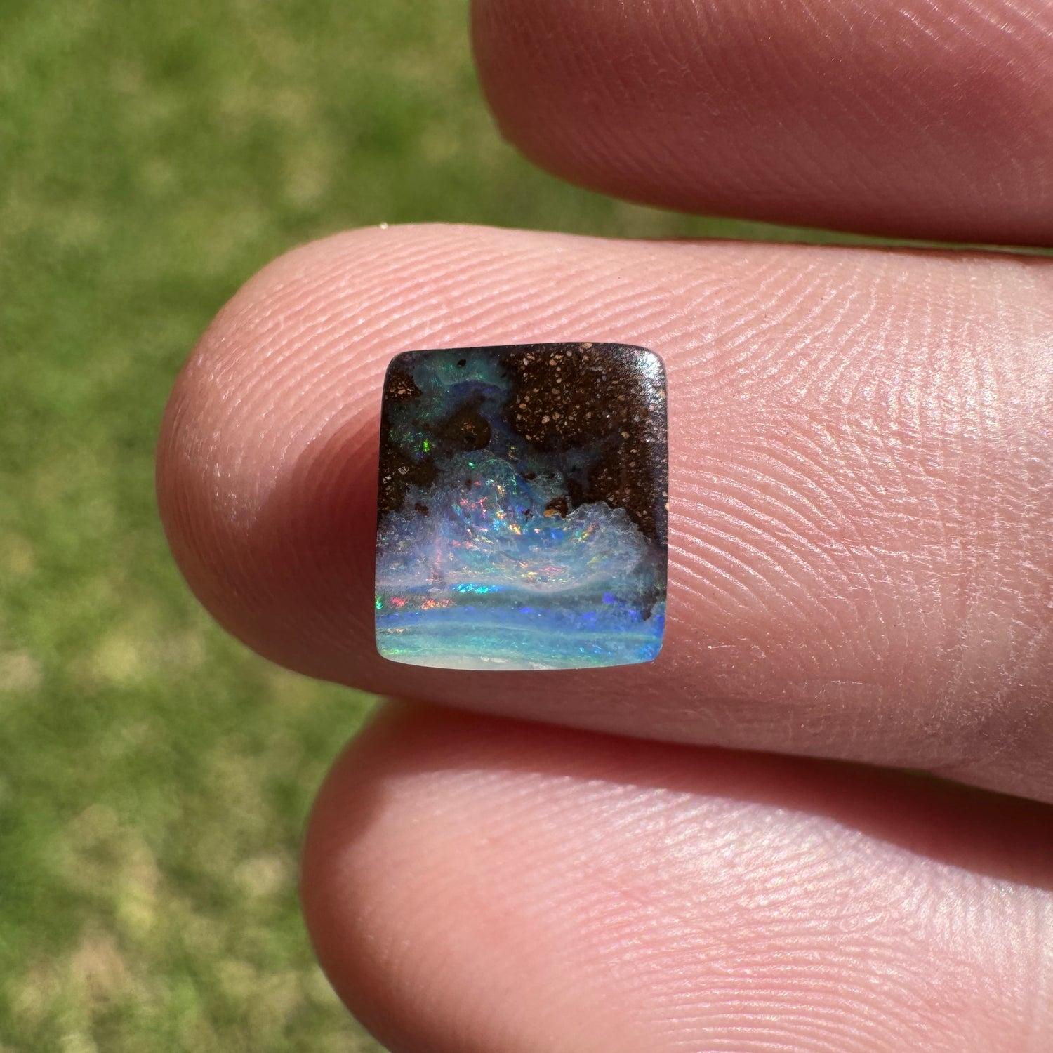 1.21 Ct small boulder opal - Broken River Mining