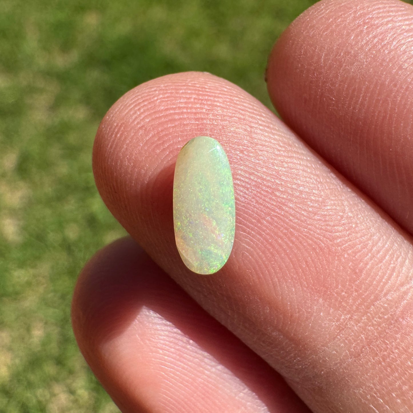 0.63 Ct extra small boulder opal - Broken River Mining