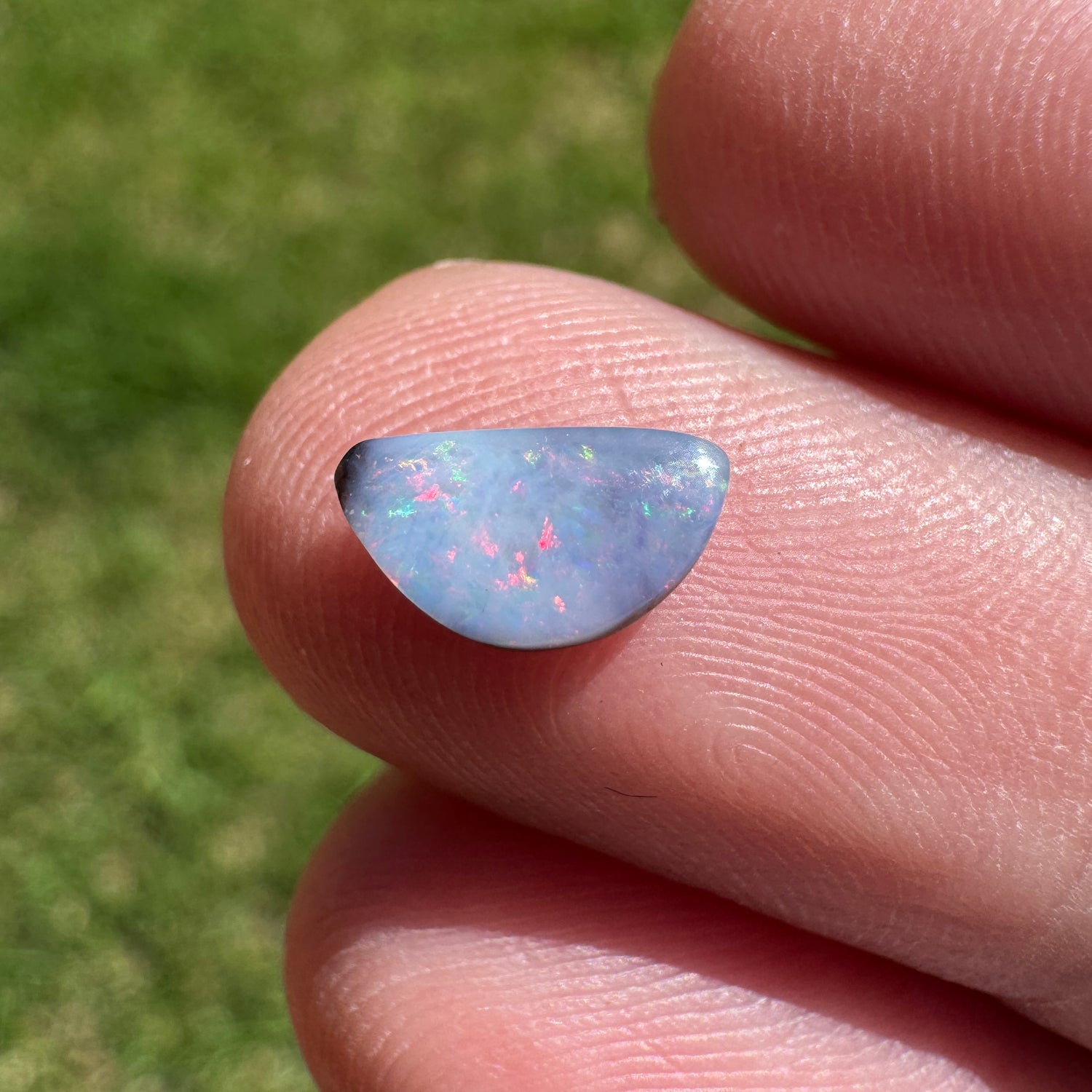 0.70 Ct small boulder opal - Broken River Mining