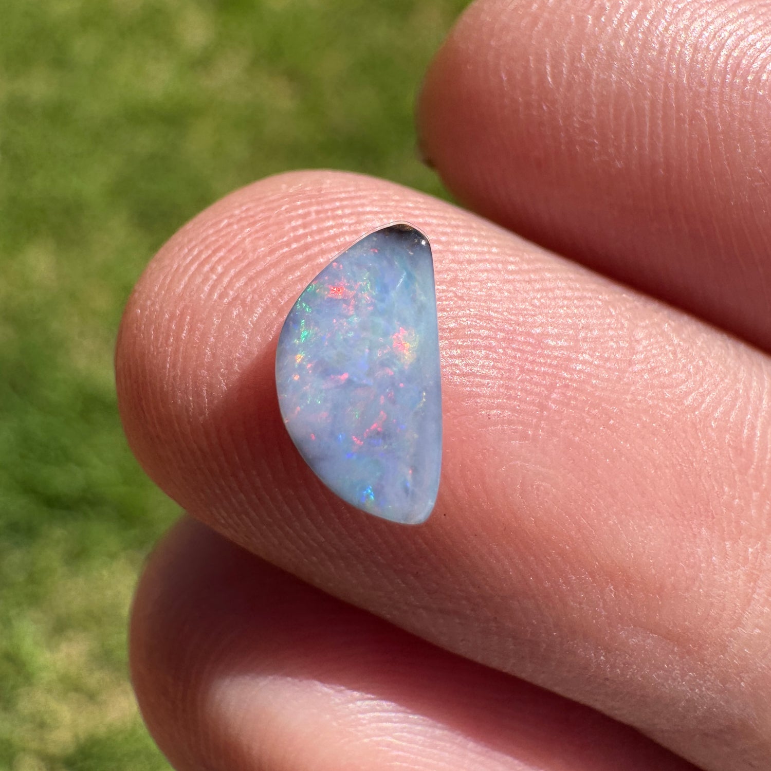 0.70 Ct small boulder opal - Broken River Mining