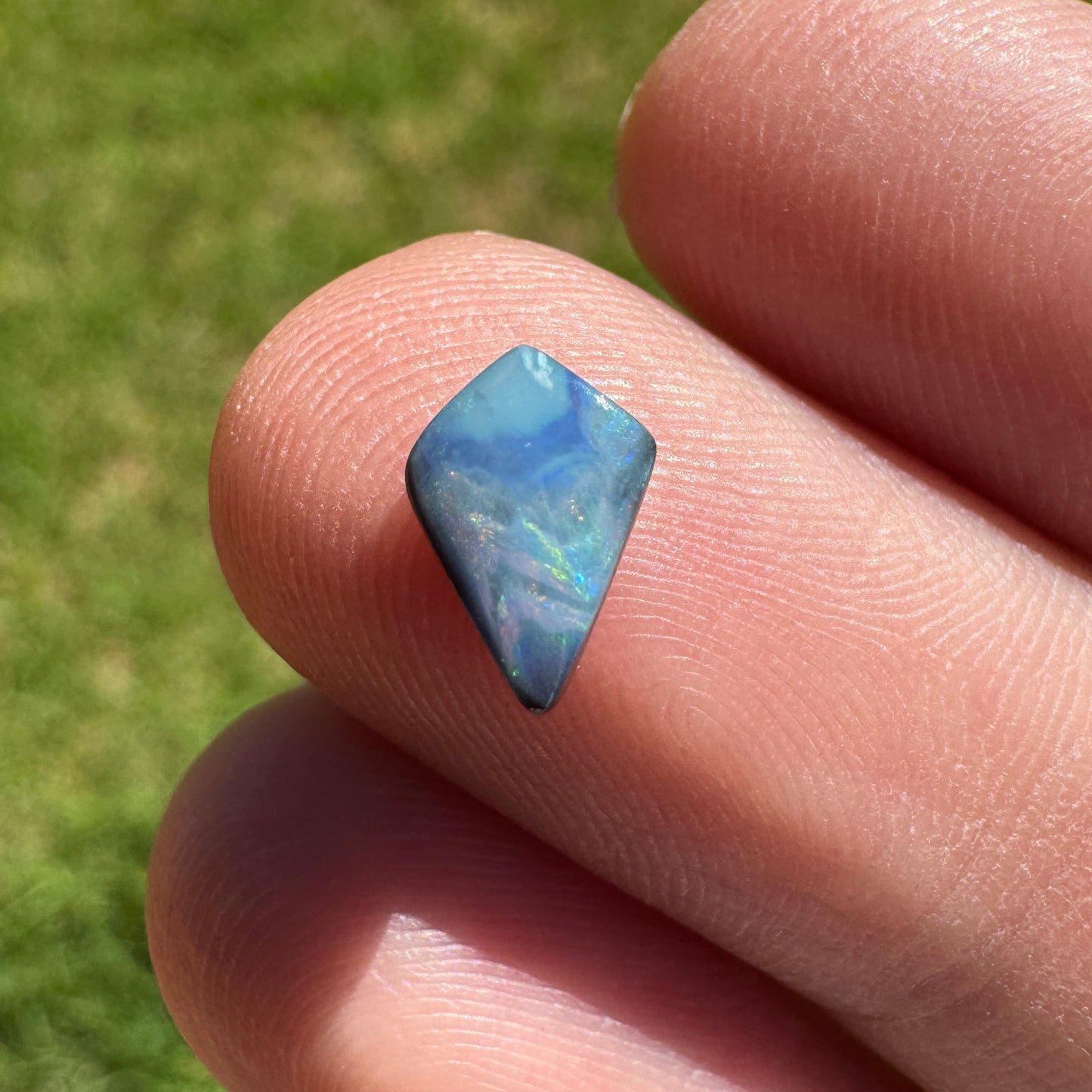 0.84 Ct extra small boulder opal - Broken River Mining
