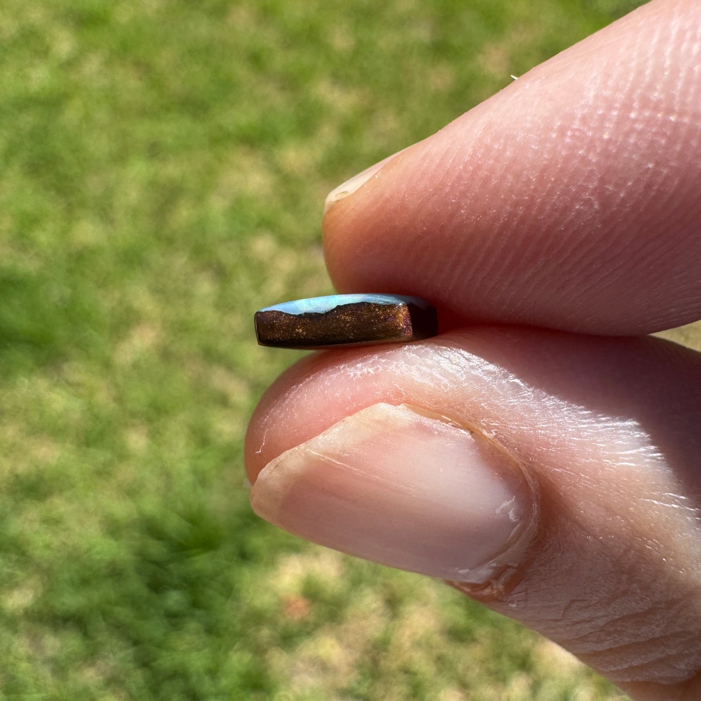 0.84 Ct extra small boulder opal - Broken River Mining