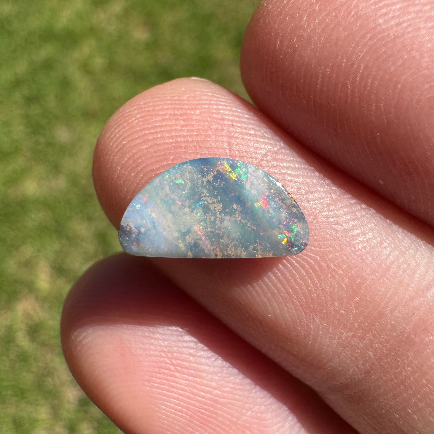 1.54 Ct small boulder opal - Broken River Mining