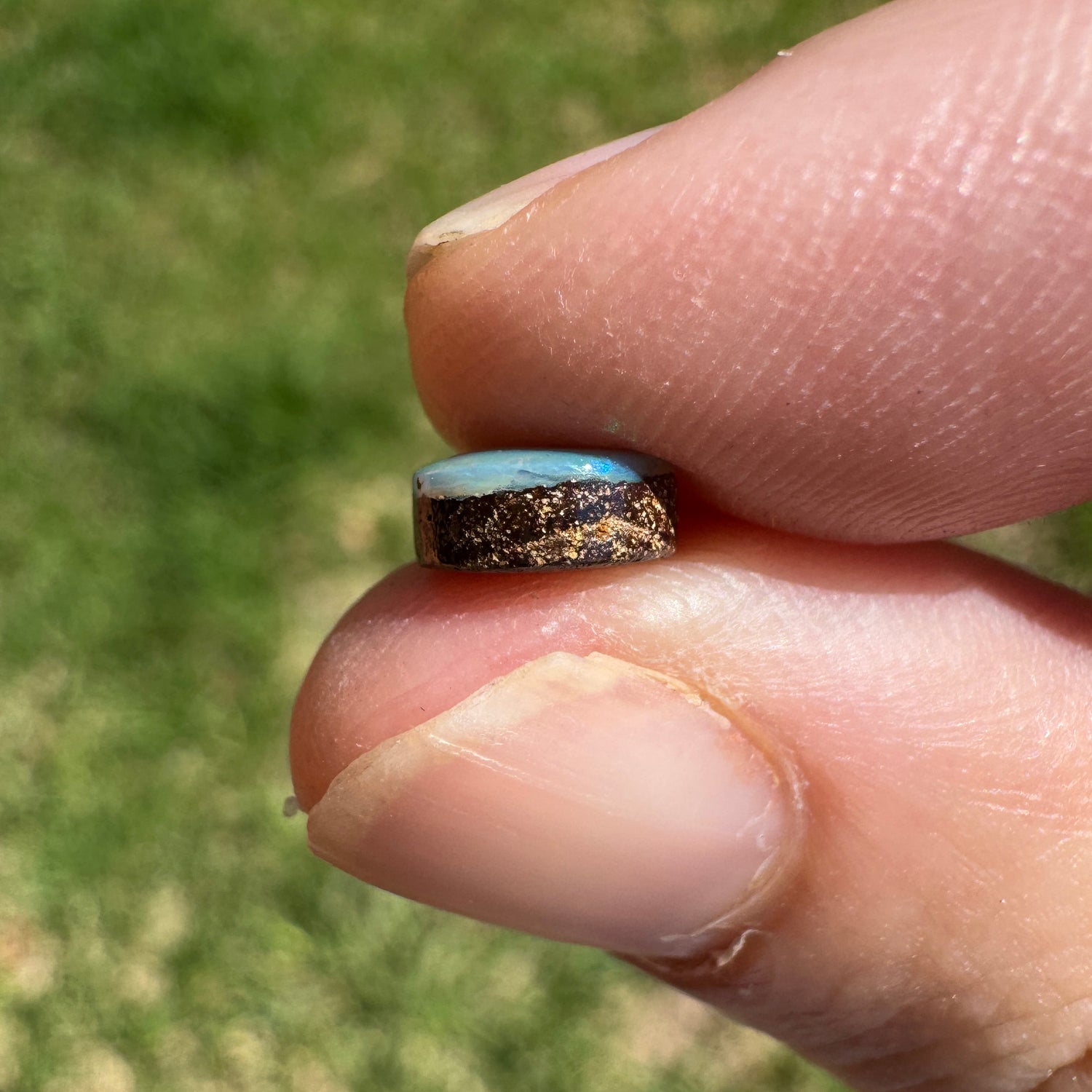 1.32 Ct small boulder opal - Broken River Mining