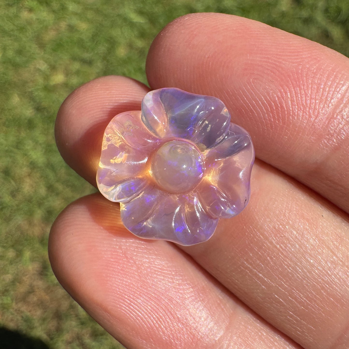 6.09 Ct carved flower opal