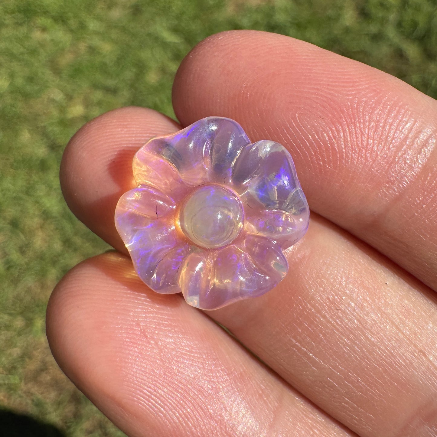 6.09 Ct carved flower opal