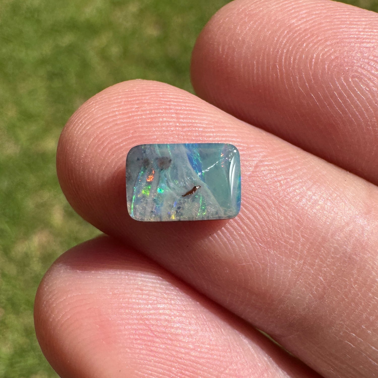1.13 Ct small boulder opal - Broken River Mining