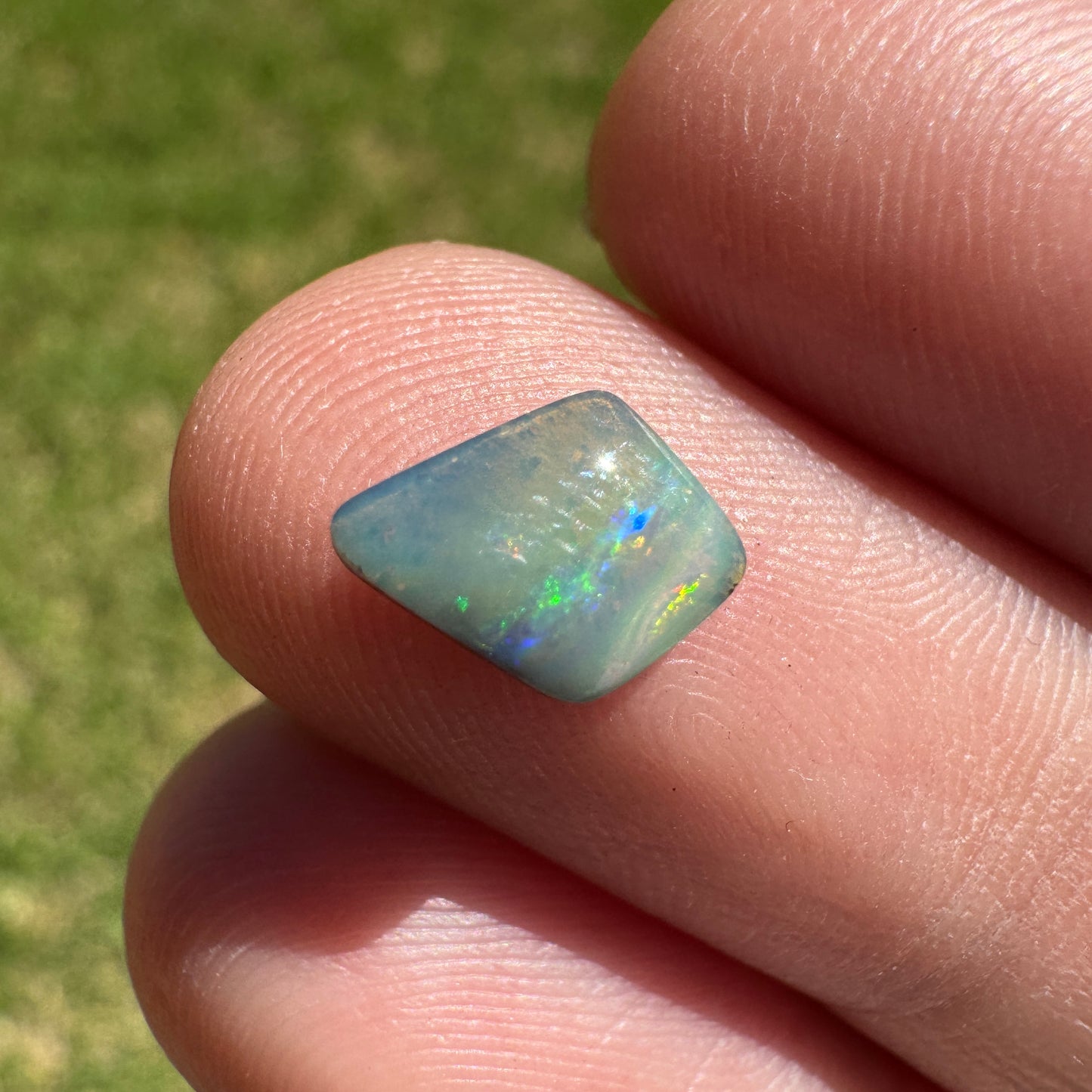 0.91 Ct small boulder opal - Broken River Mining