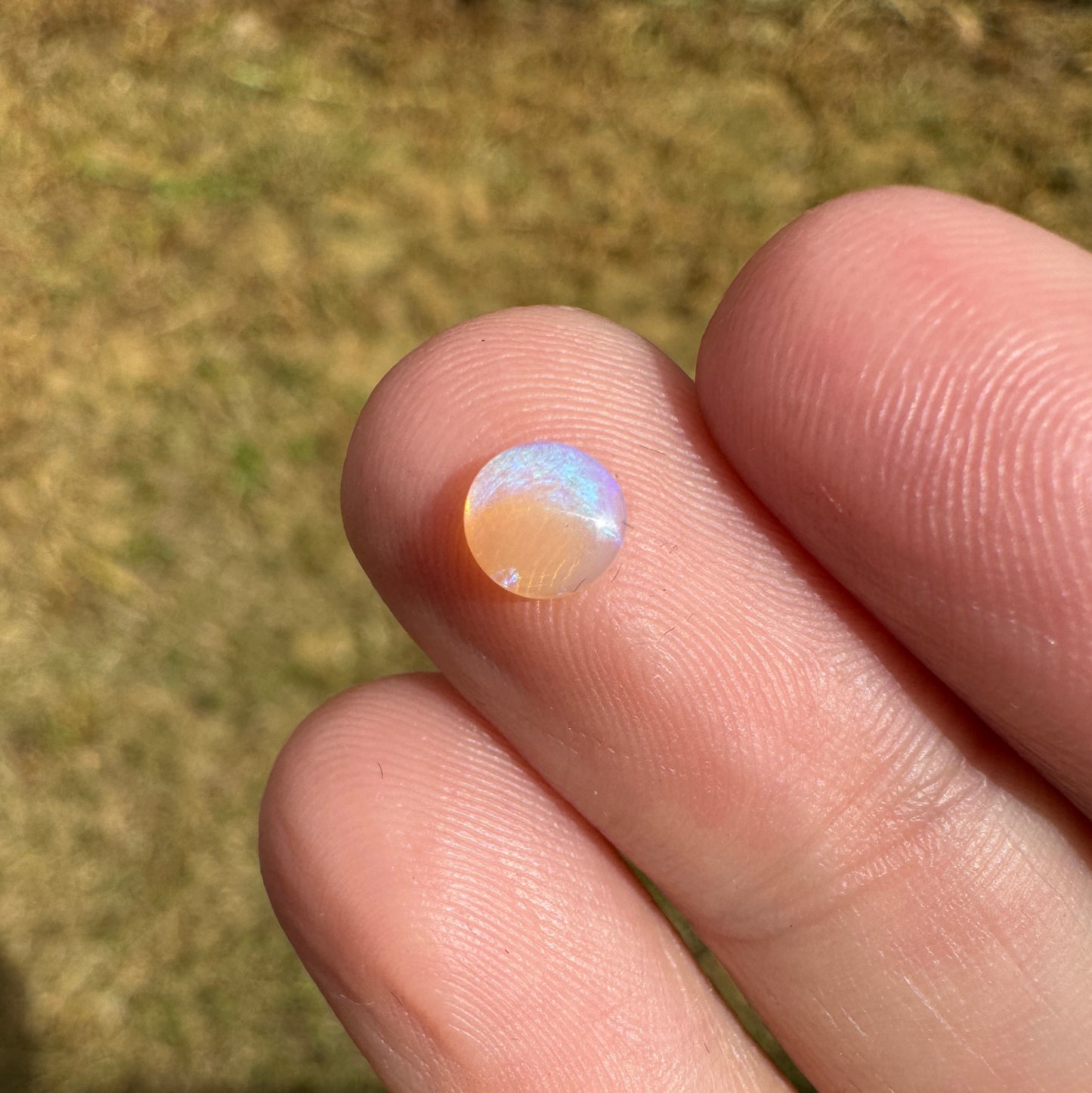 0.33 Ct extra small crystal opal