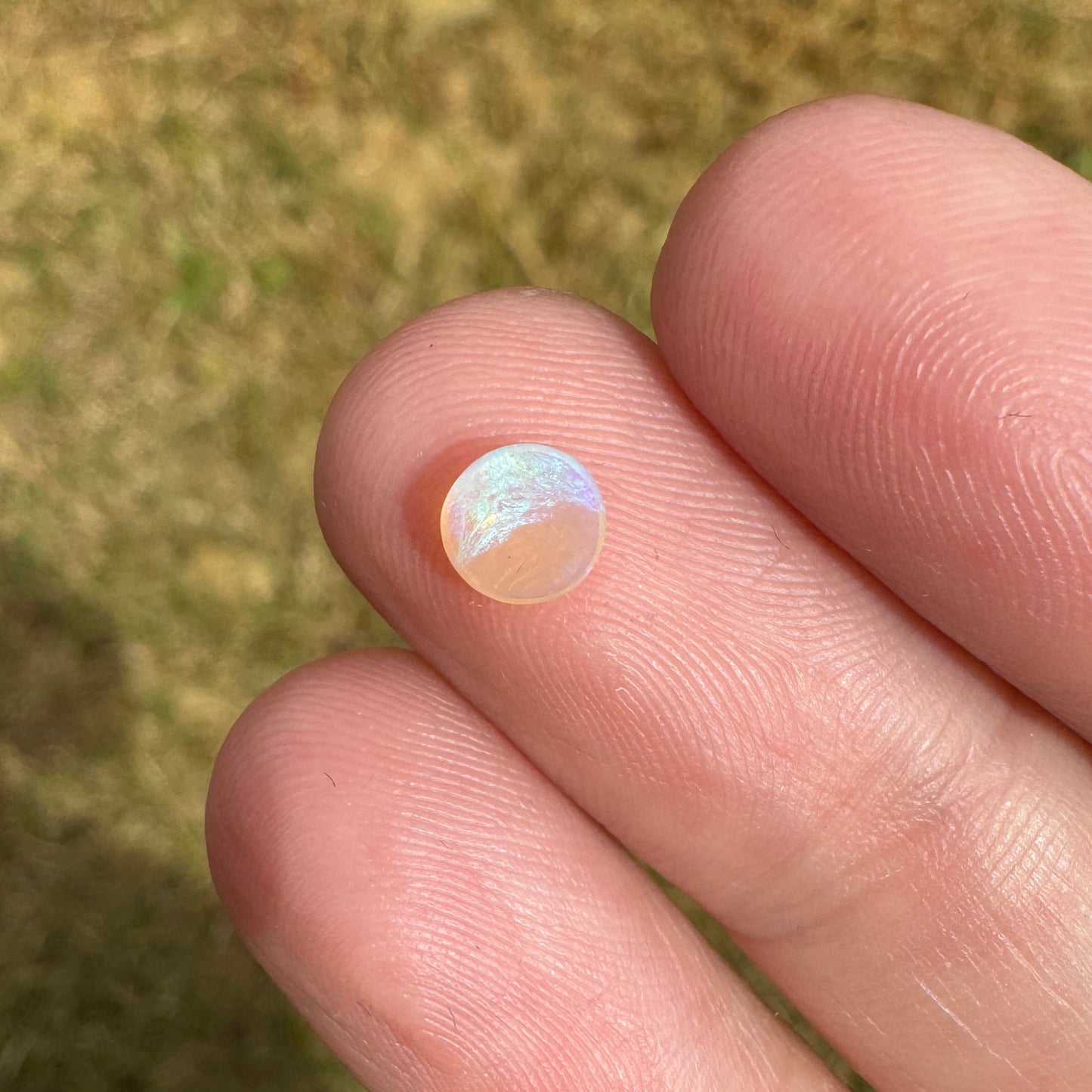 0.33 Ct extra small crystal opal
