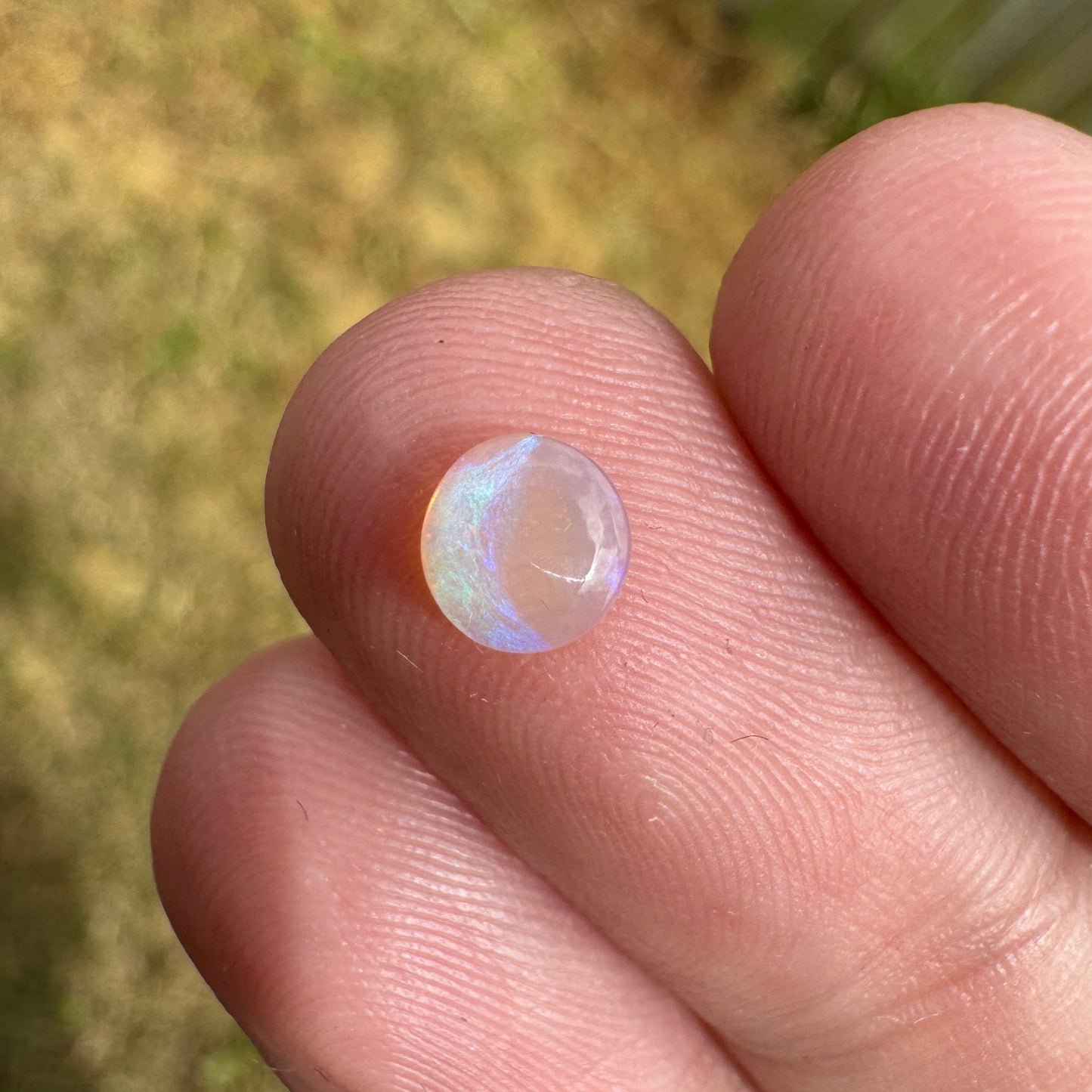 0.33 Ct extra small crystal opal