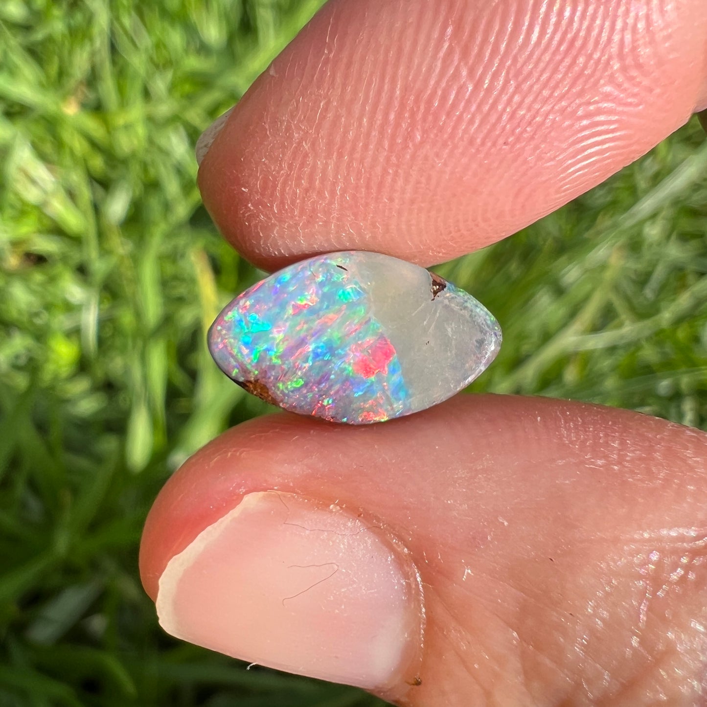 2.72 Ct rainbow boulder opal