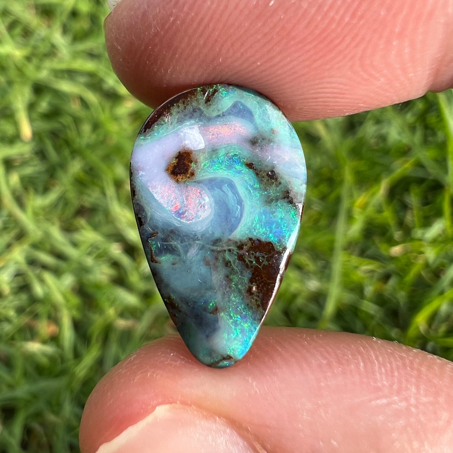6.67 Ct teardrop boulder opal