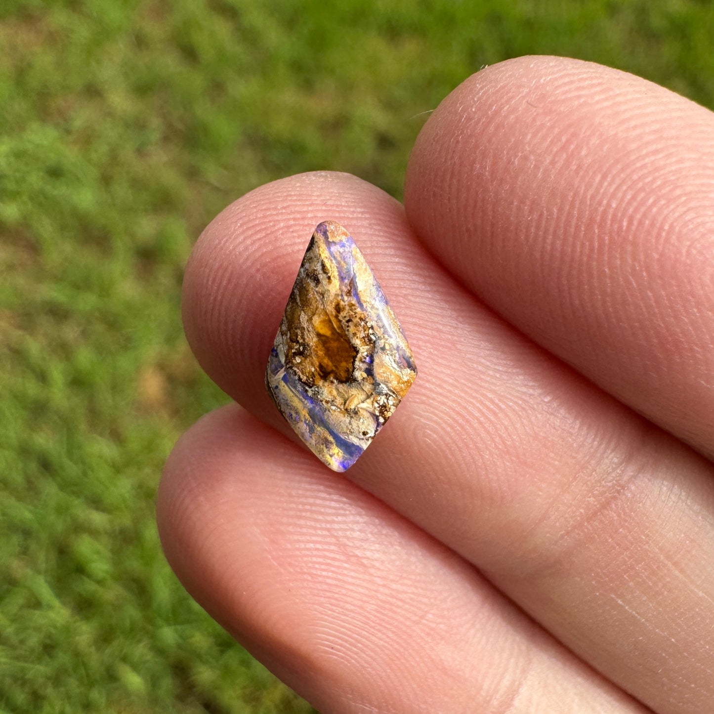 0.81 Ct small wood replacement opal